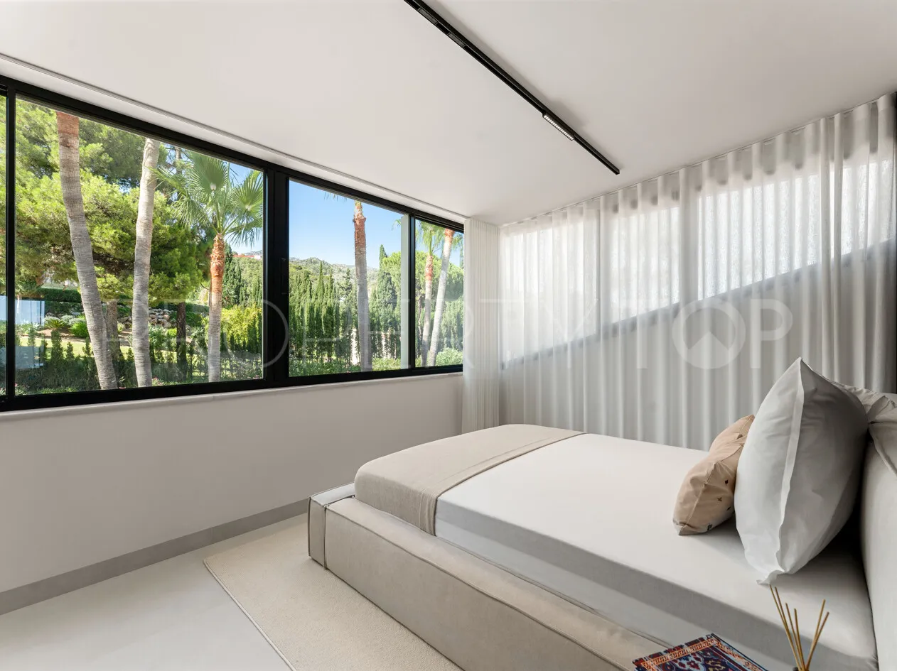 Se vende Ático en Condado de Sierra Blanca de 4 dormitorios
