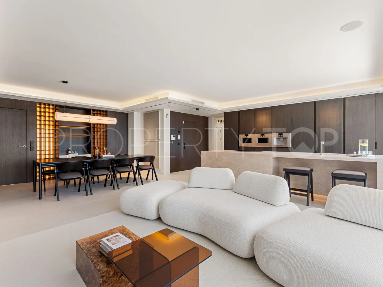 Se vende Ático en Condado de Sierra Blanca de 4 dormitorios