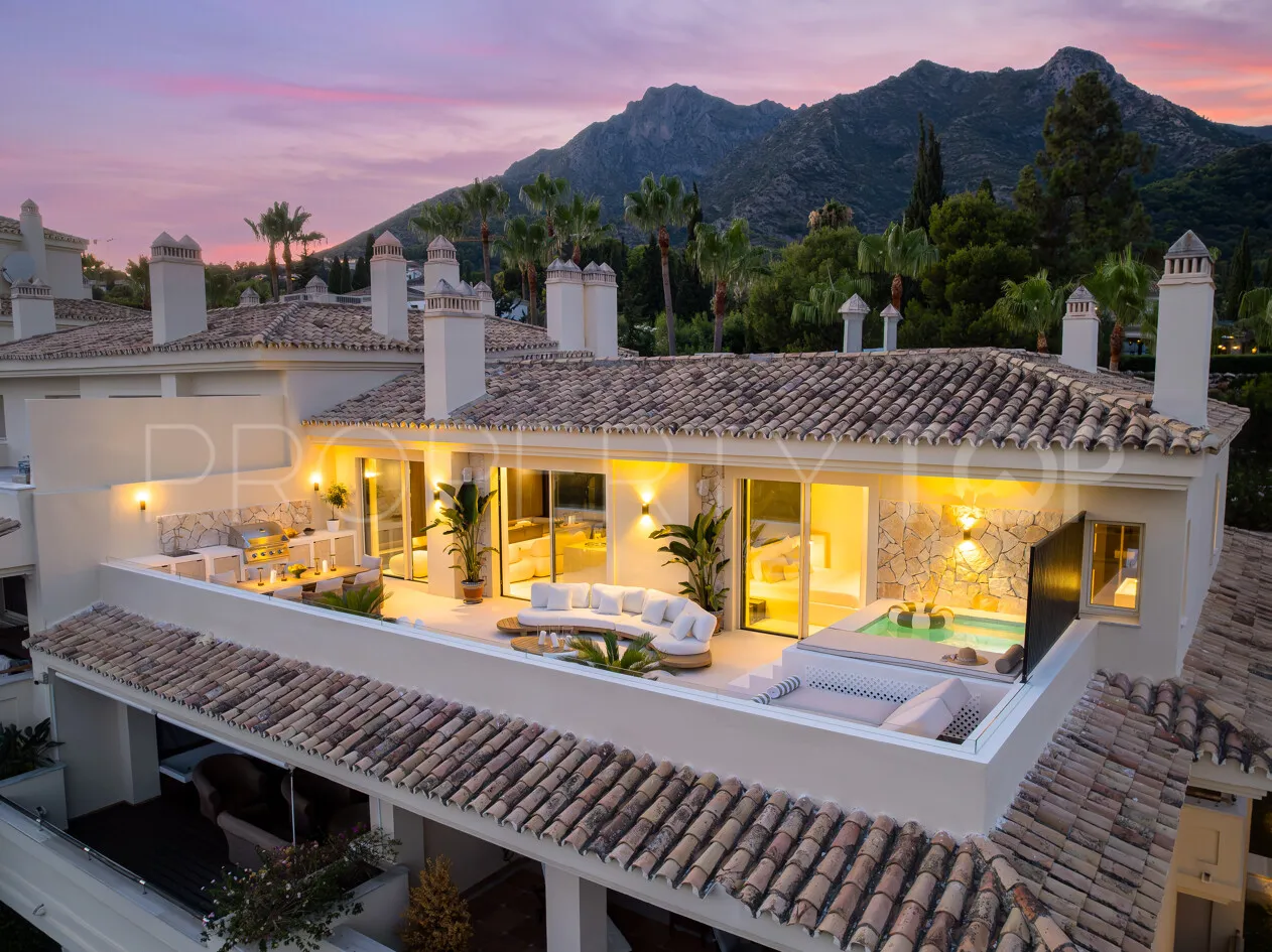 Se vende Ático en Condado de Sierra Blanca de 4 dormitorios