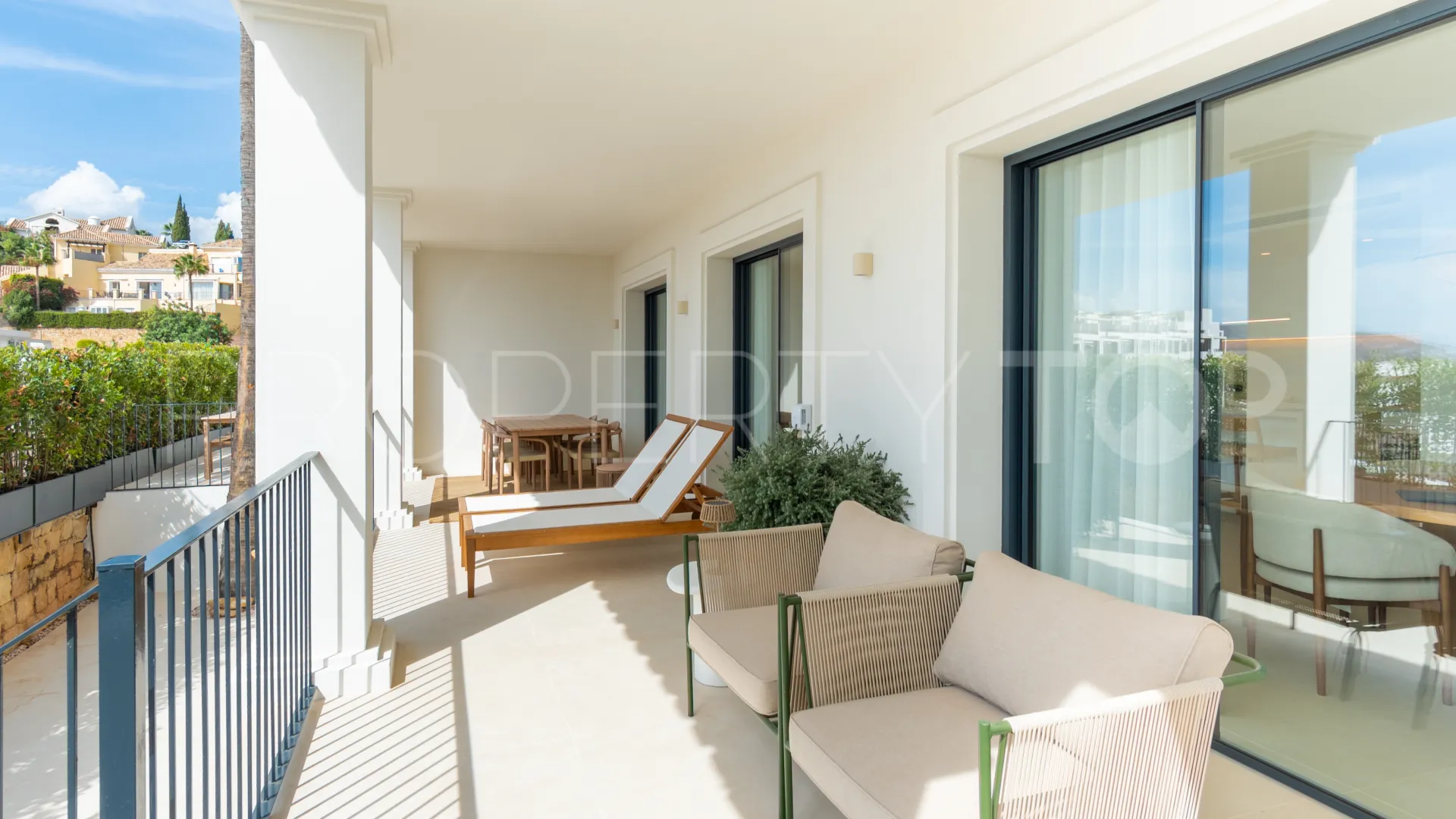 Se vende villa en Sierra Blanca Country Club con 3 dormitorios