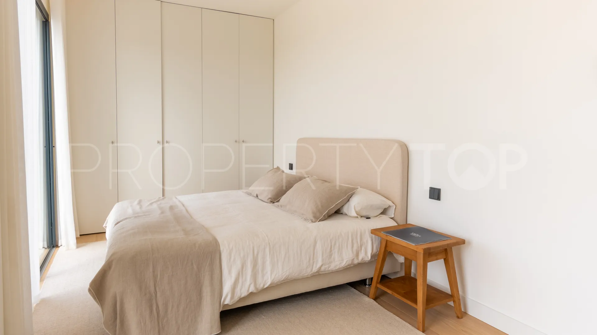 Se vende villa en Sierra Blanca Country Club con 3 dormitorios