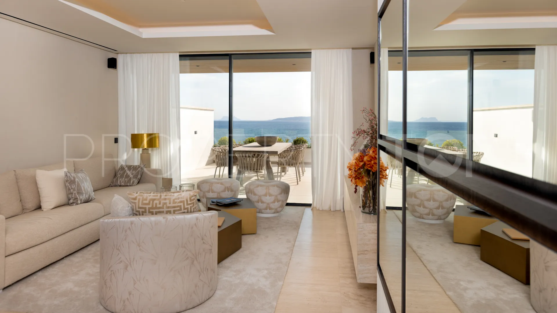 For sale Estepona Town 2 bedrooms apartment