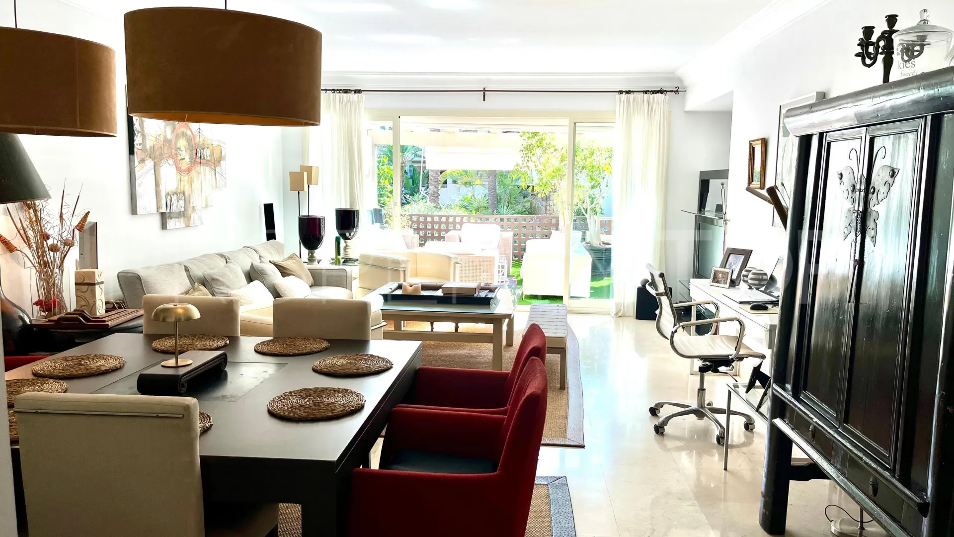 Apartment for sale in Rio Real Golf with 3 bedrooms