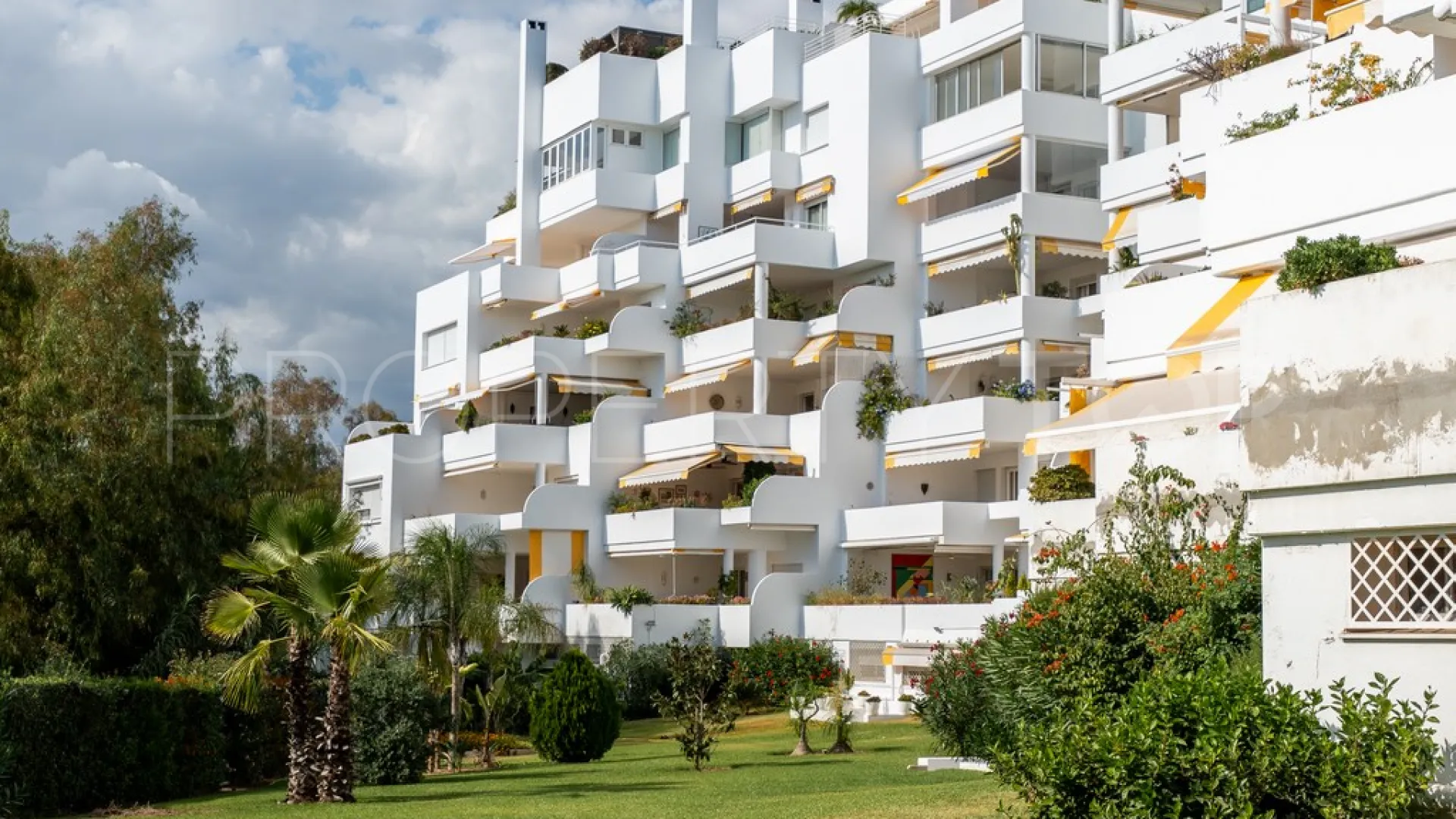 For sale Guadalmina Alta 2 bedrooms apartment