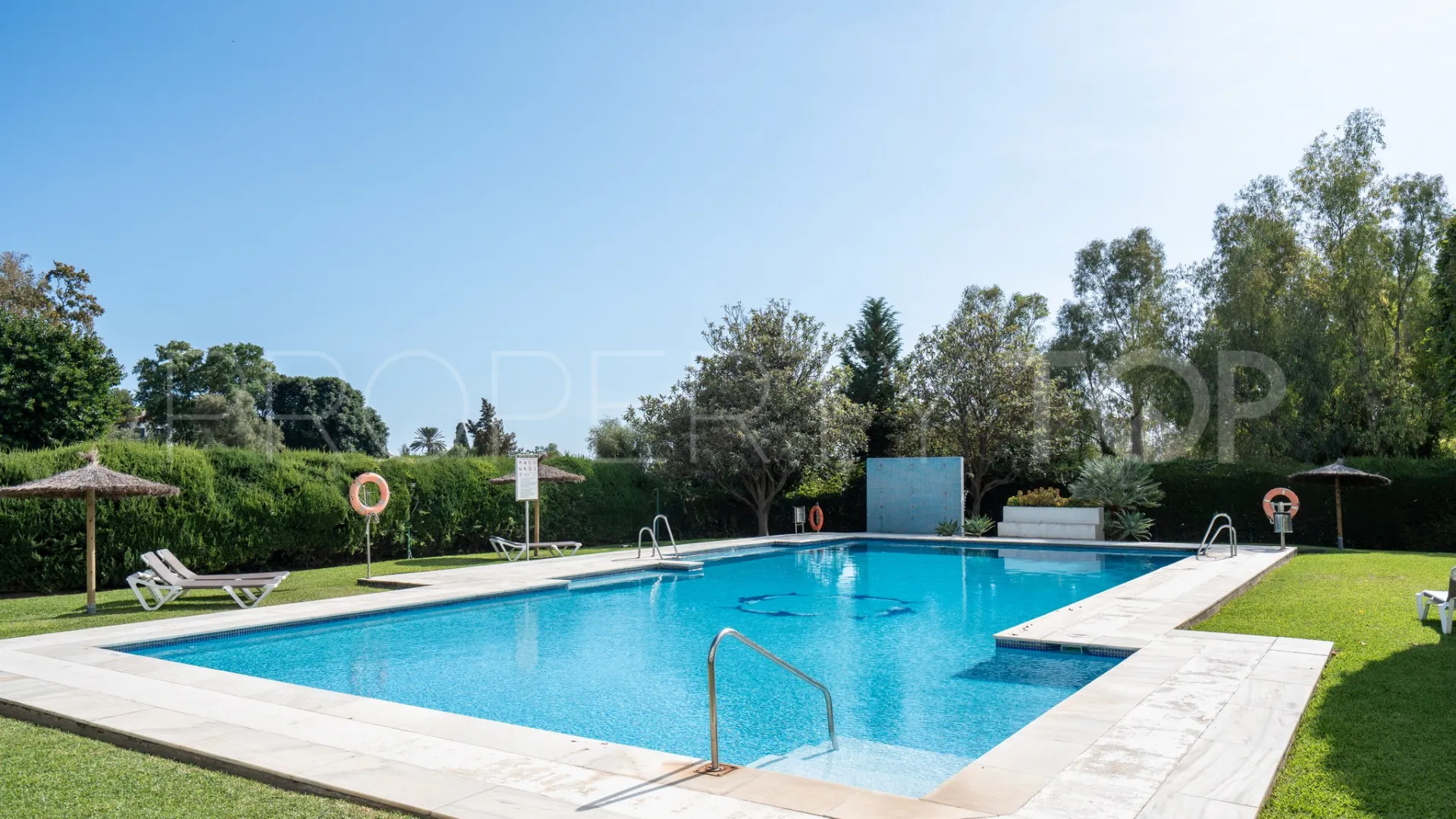 For sale Guadalmina Alta 2 bedrooms apartment