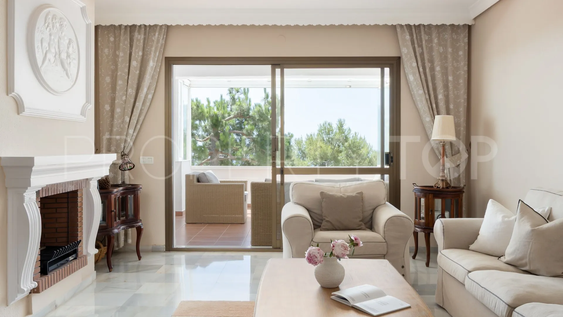 Se vende apartamento en Sitio de Calahonda