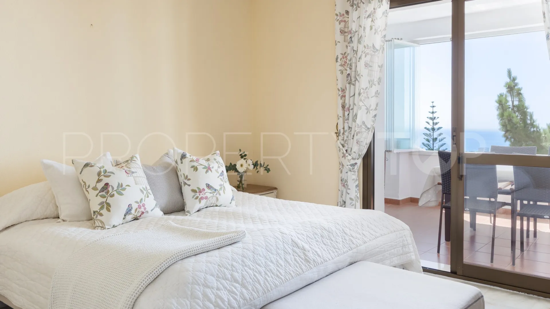 Se vende apartamento en Sitio de Calahonda