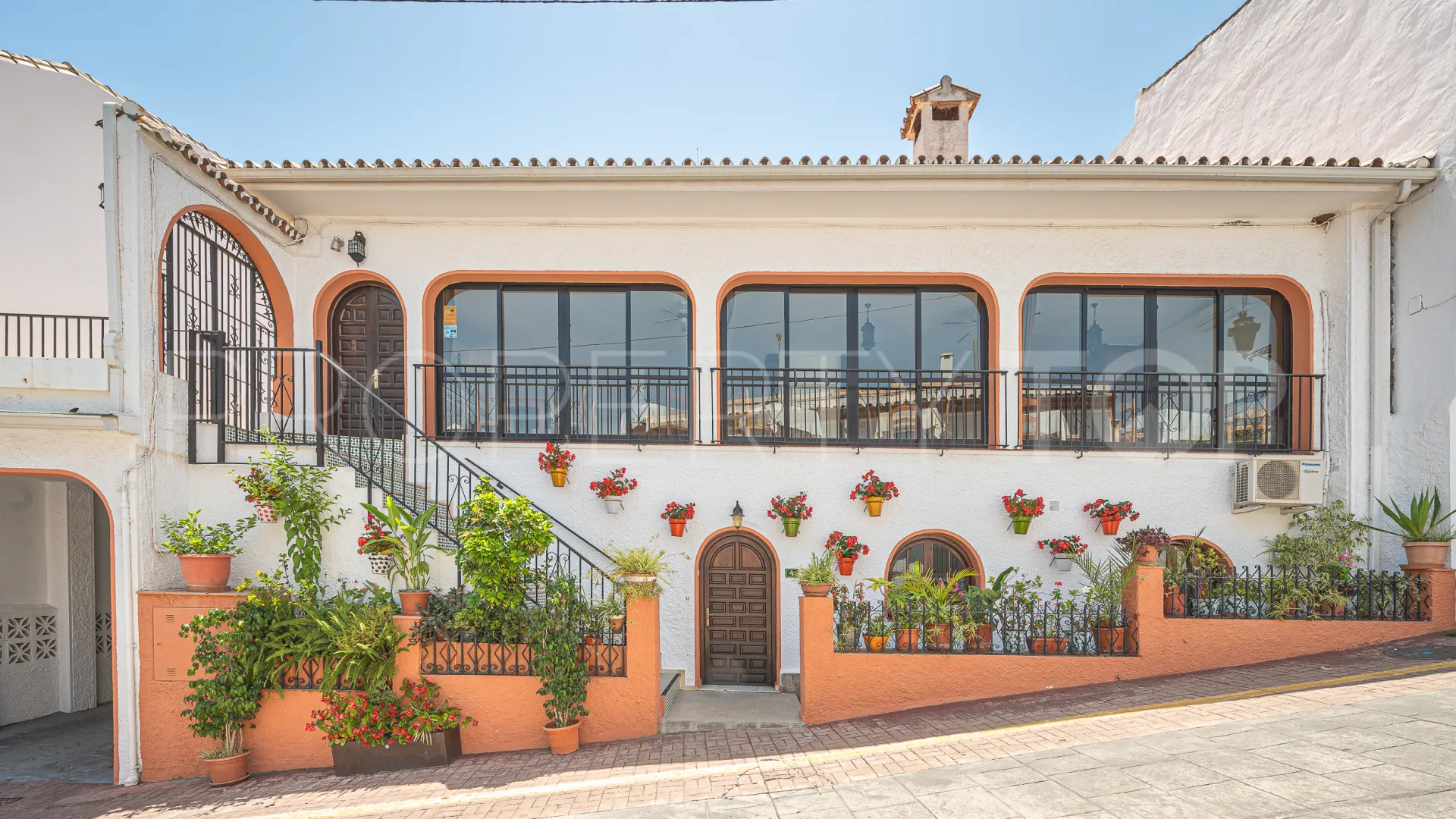 Benahavis, adosado de 5 dormitorios en venta