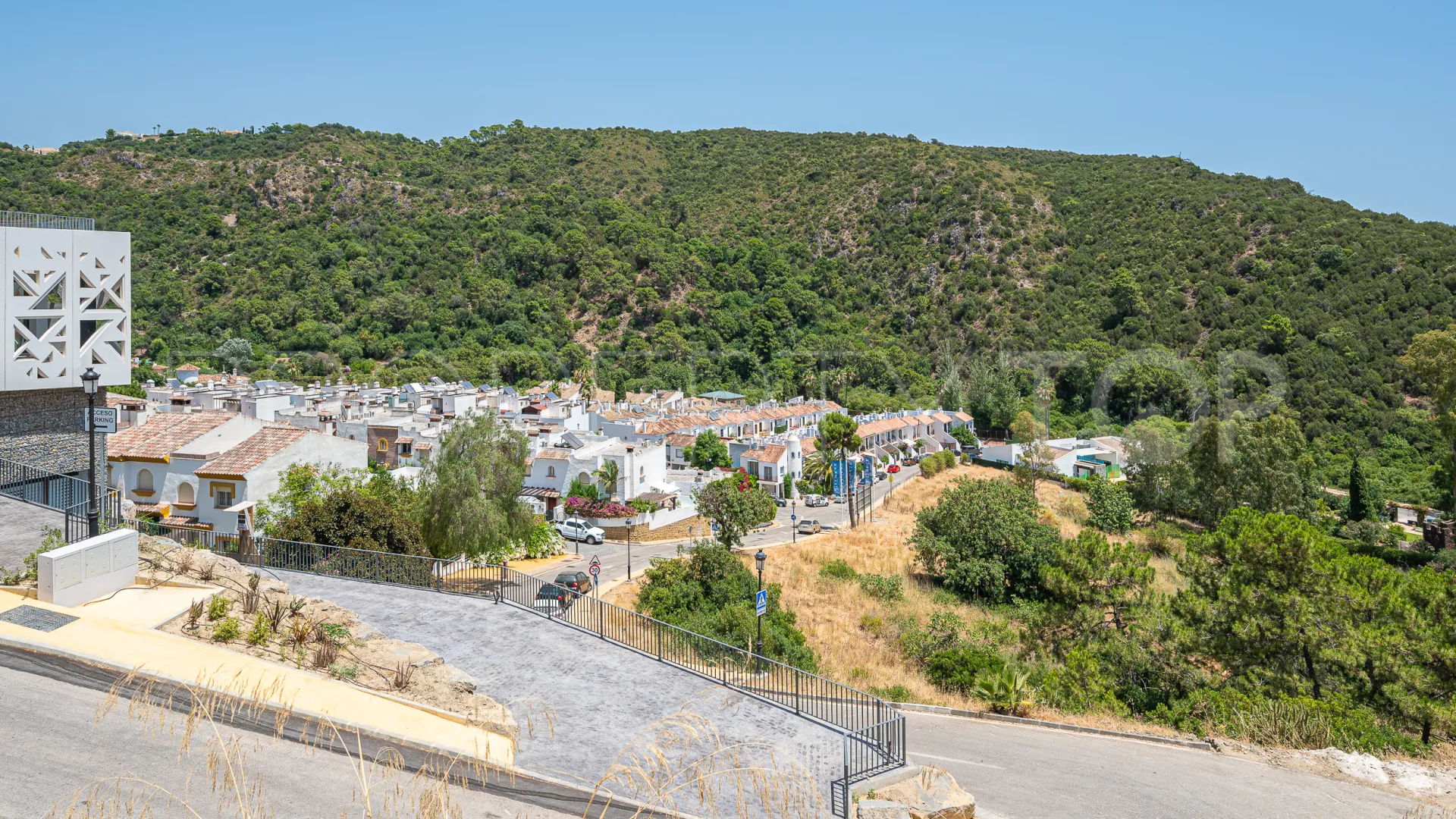 Benahavis, adosado de 5 dormitorios en venta