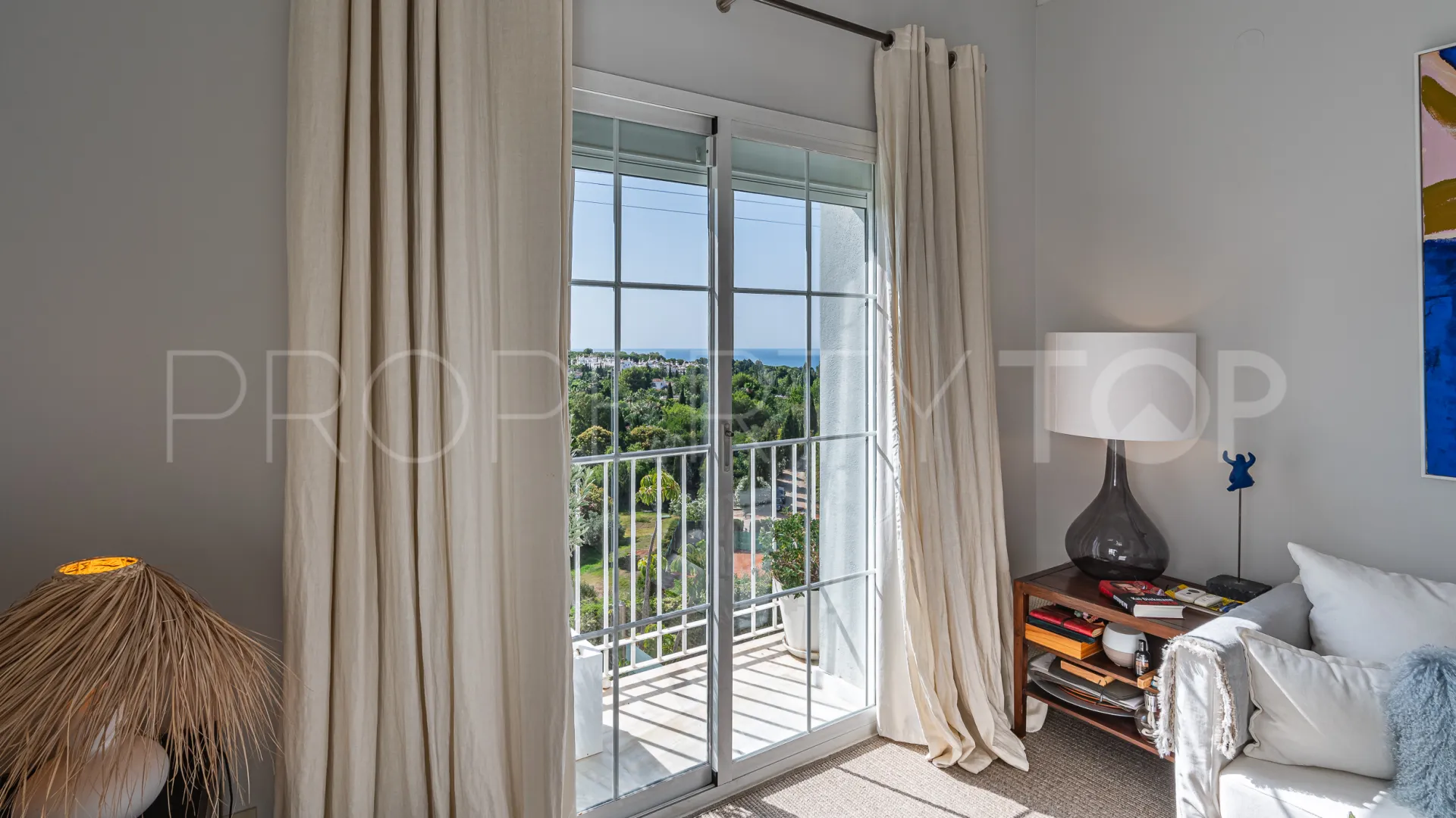 Adosado en venta con 3 dormitorios en Marbella Hill Club