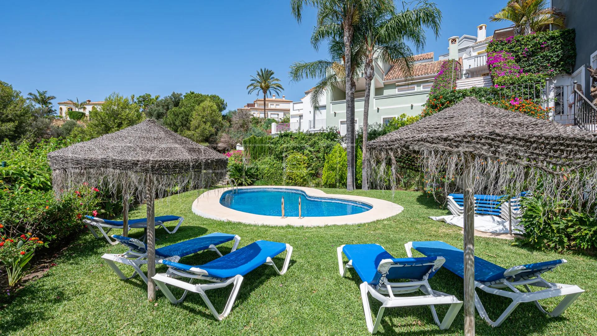 Adosado en venta con 3 dormitorios en Marbella Hill Club