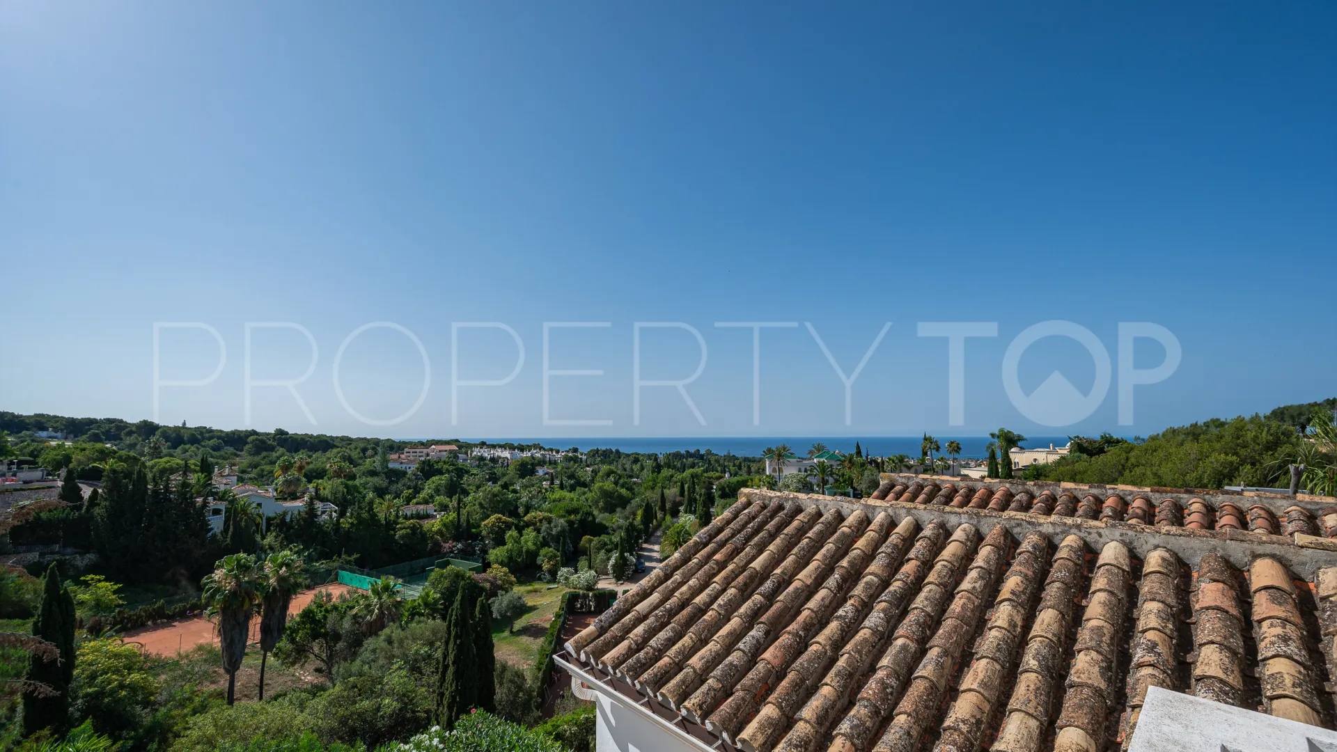 Adosado en venta con 3 dormitorios en Marbella Hill Club