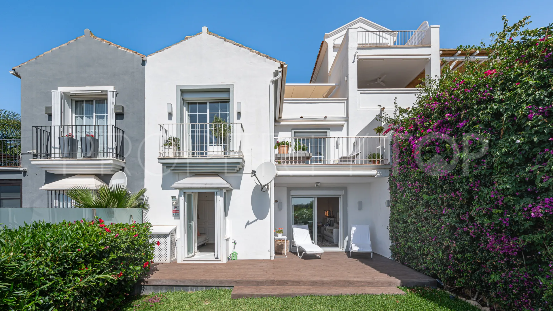 Adosado en venta con 3 dormitorios en Marbella Hill Club
