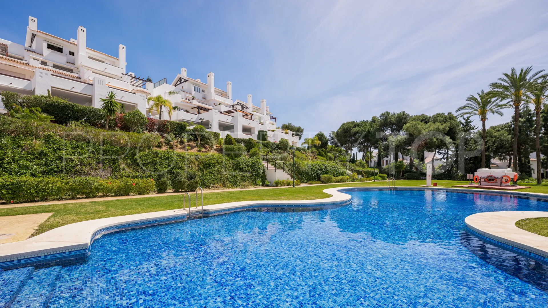 Comprar apartamento con 3 dormitorios en Los Monteros Palm Beach