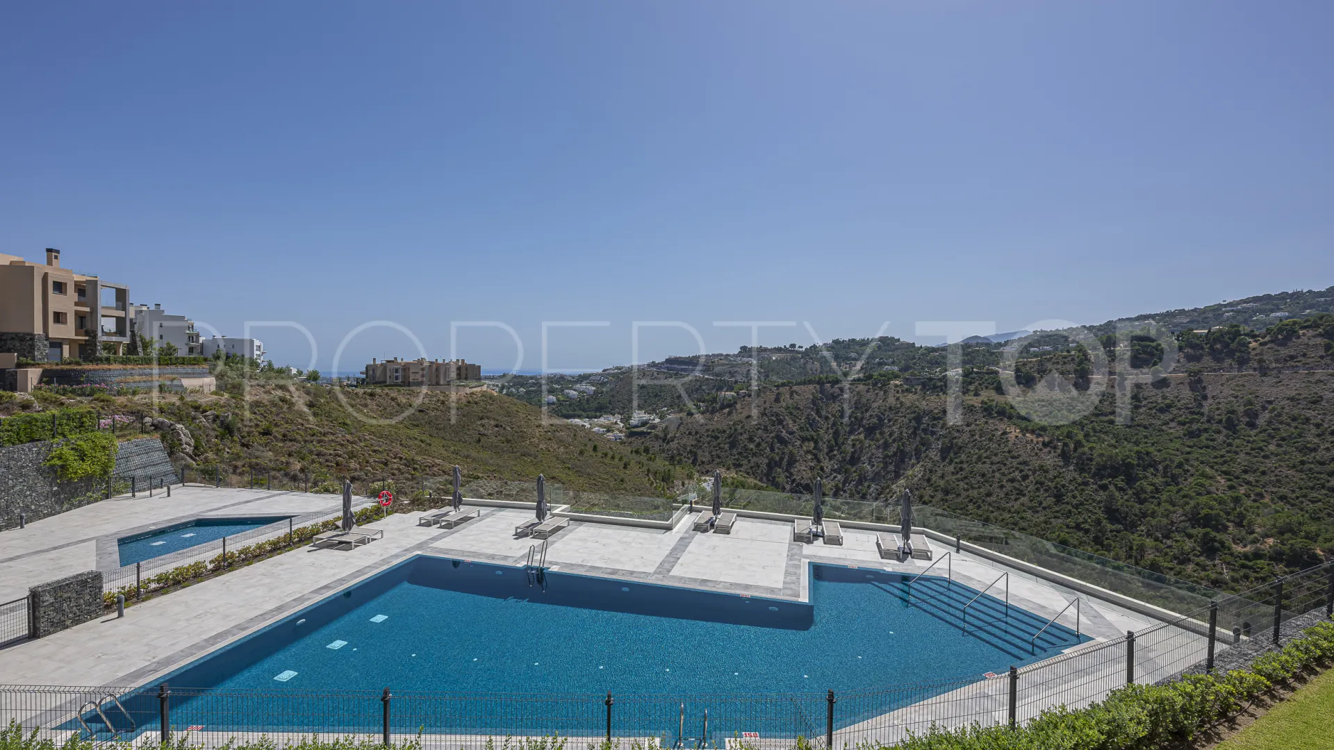 For sale apartment with 4 bedrooms in Real de La Quinta