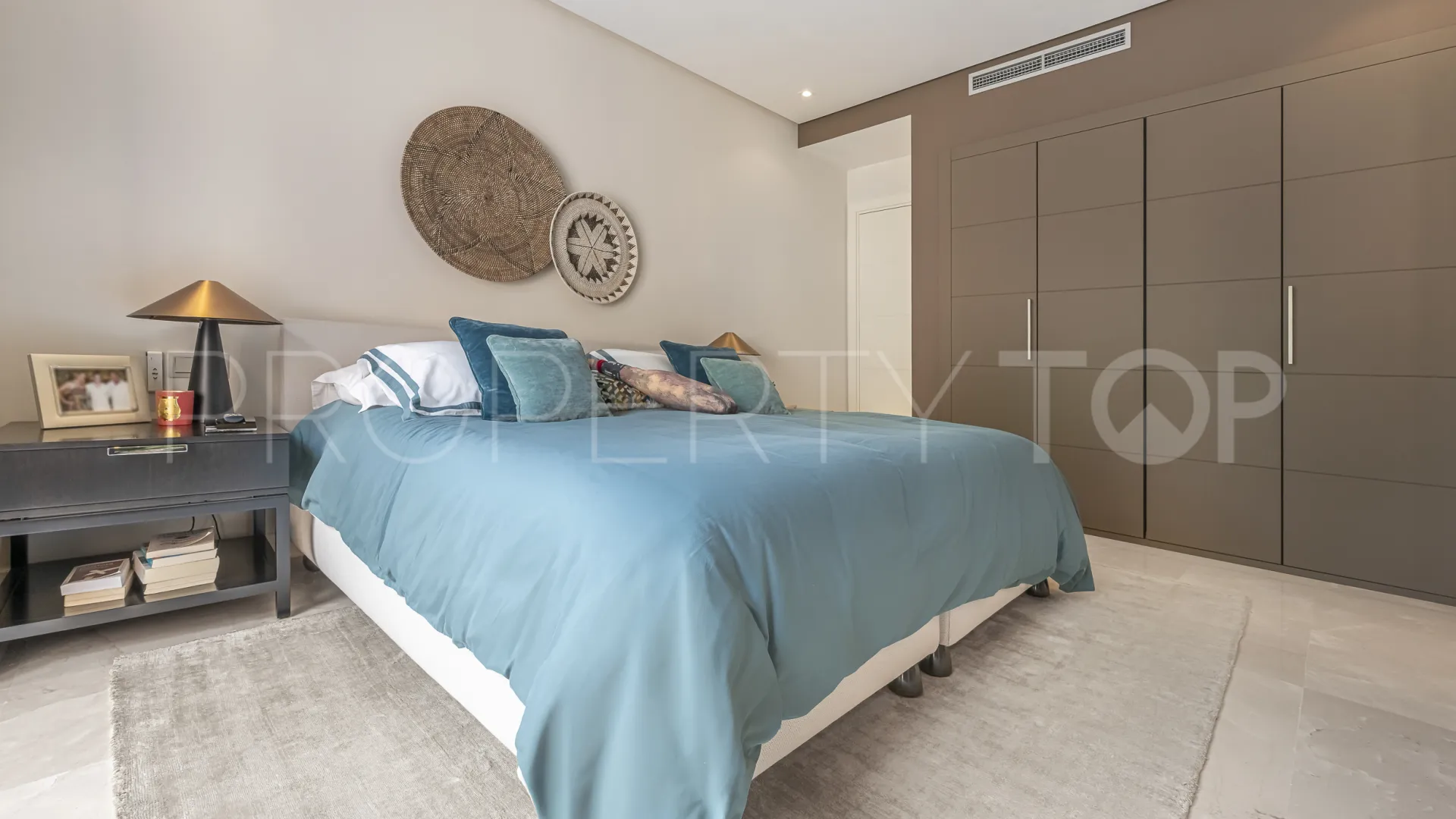 2 bedrooms penthouse in Mansion Club for sale