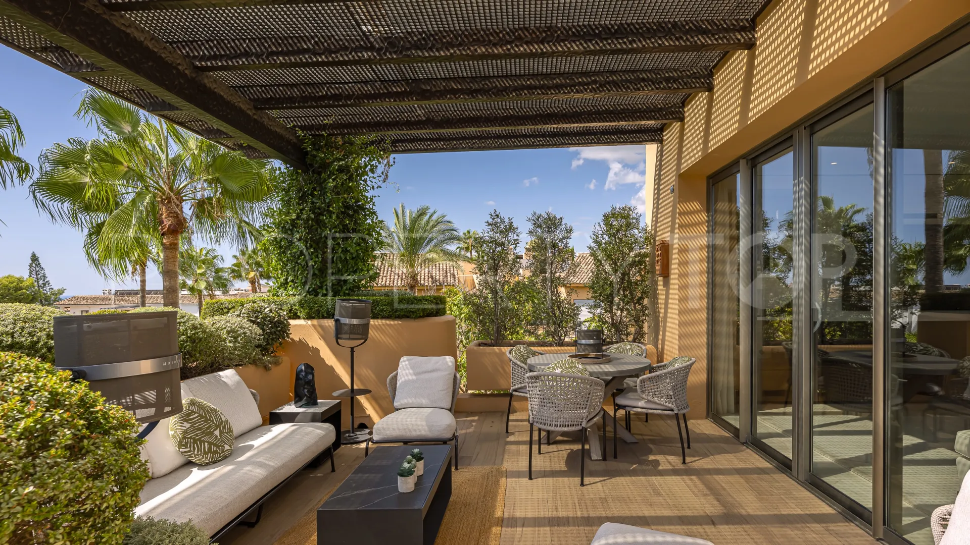 2 bedrooms penthouse in Mansion Club for sale