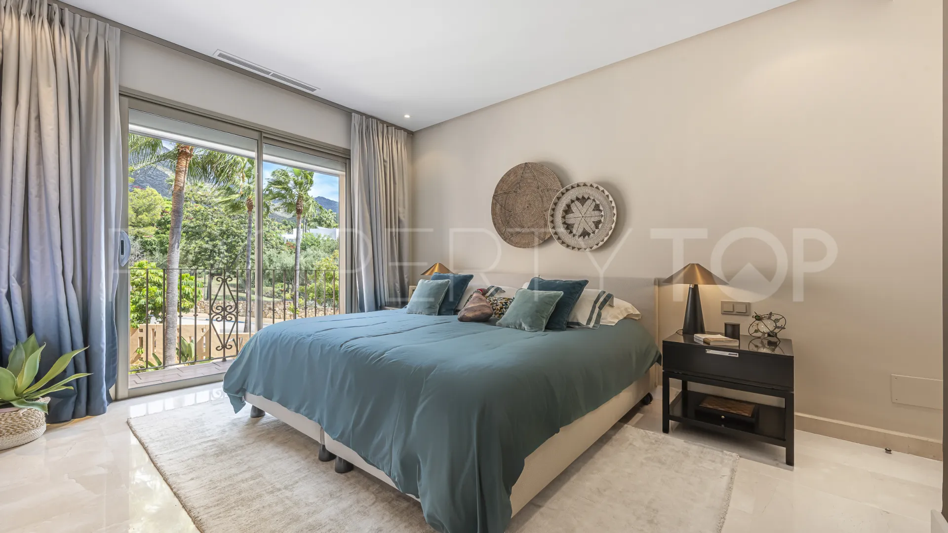 2 bedrooms penthouse in Mansion Club for sale