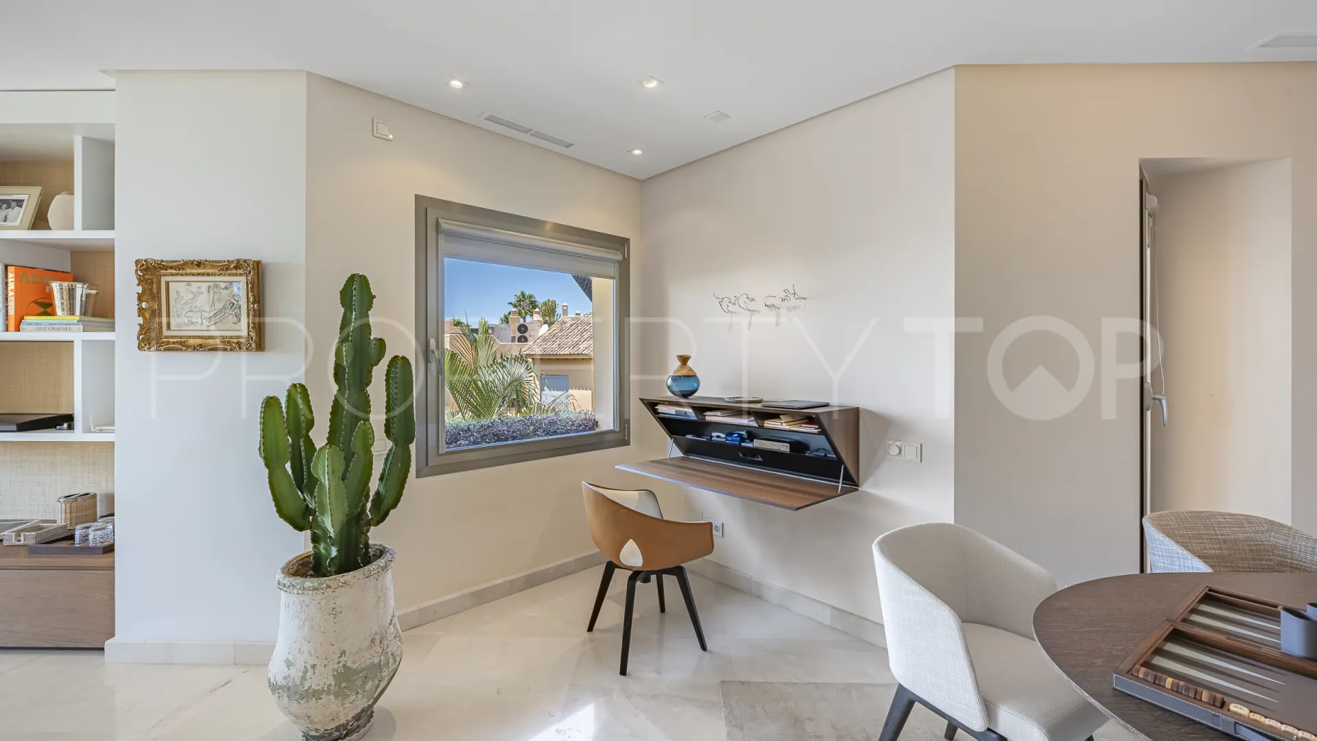 2 bedrooms penthouse in Mansion Club for sale
