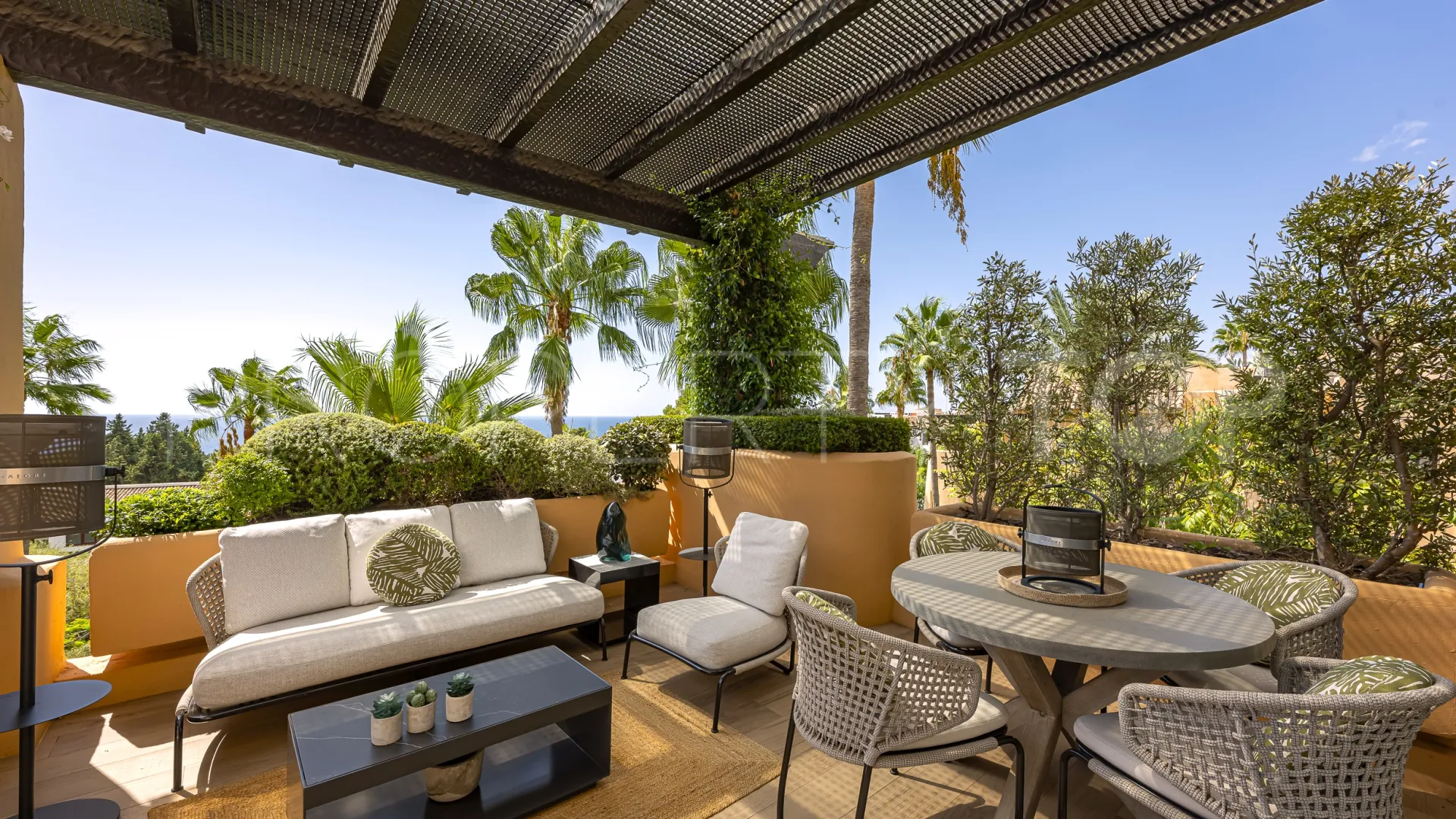 2 bedrooms penthouse in Mansion Club for sale