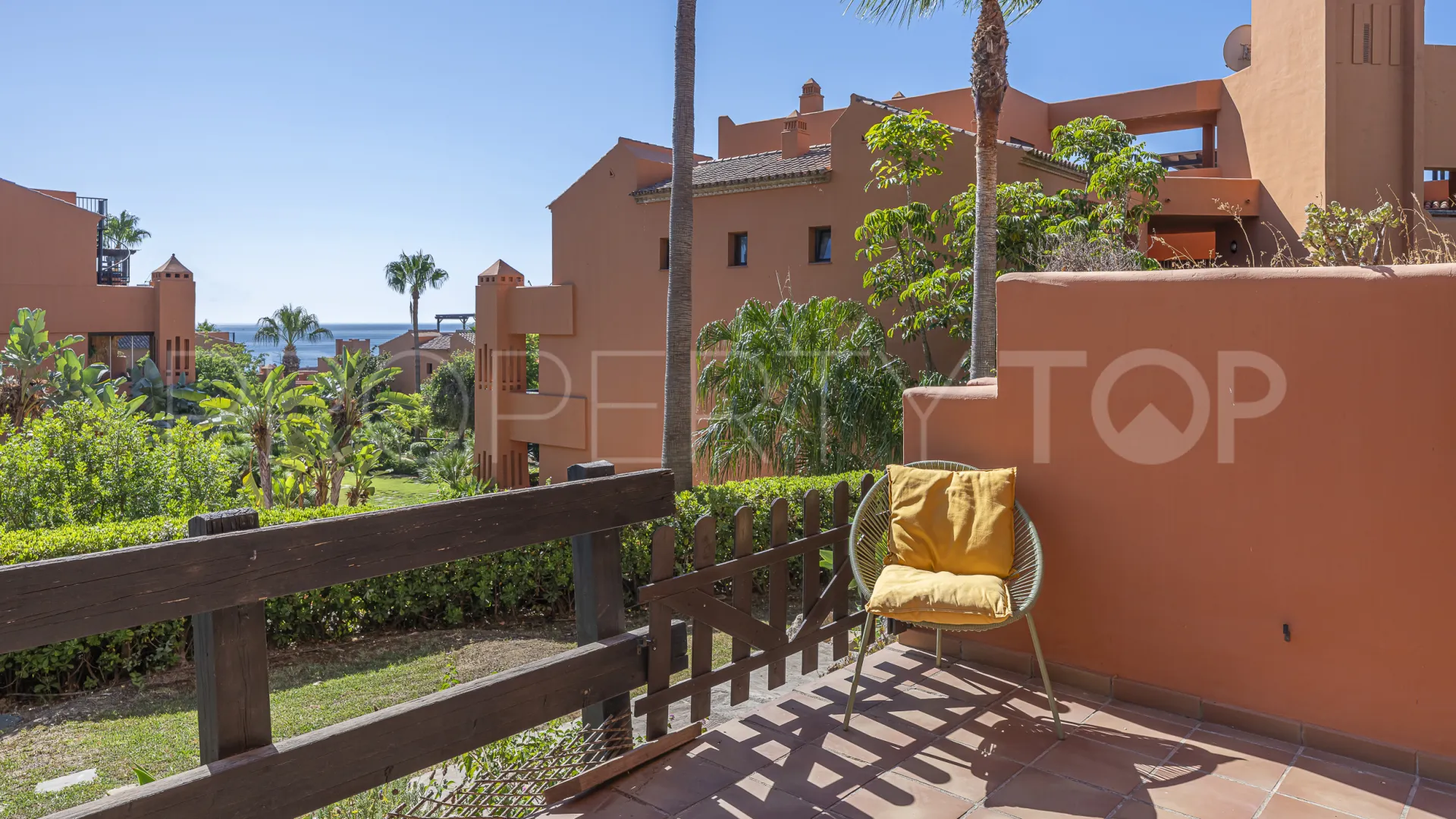 Se vende apartamento planta baja de 2 dormitorios en Buenas Noches