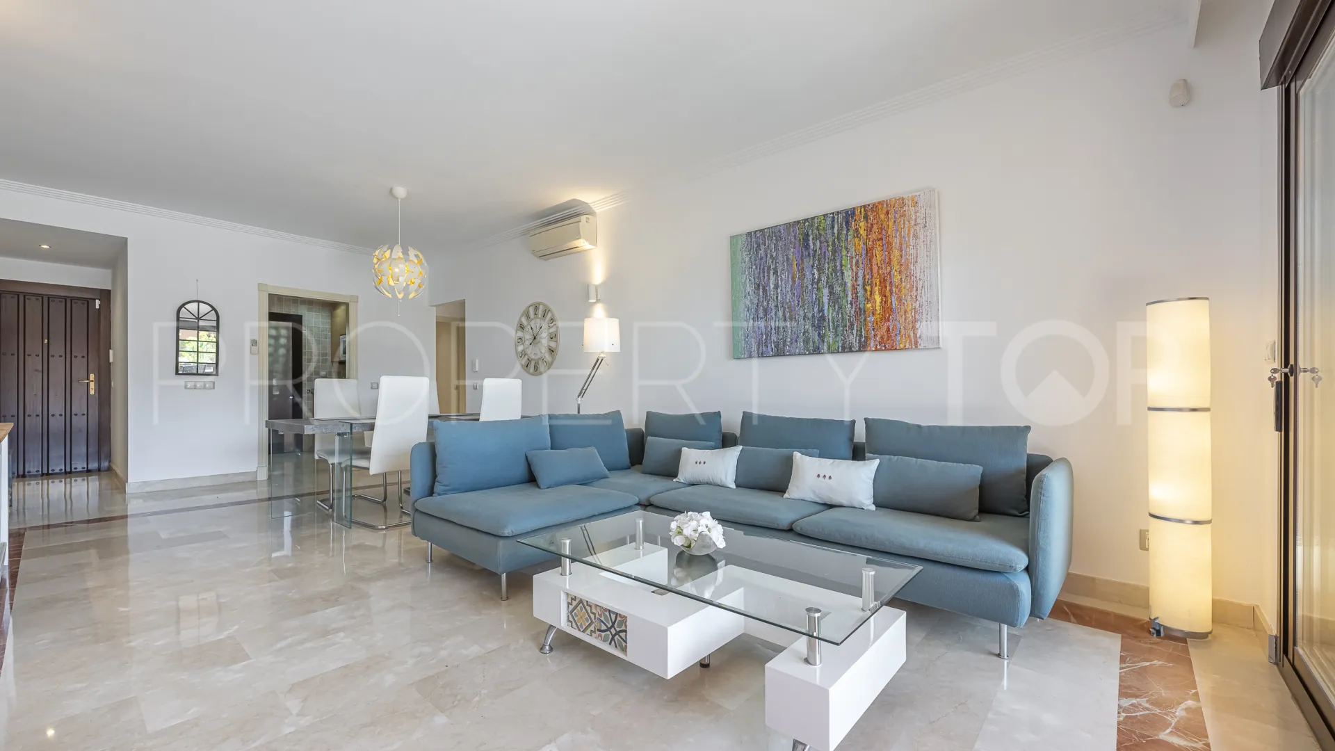 Se vende apartamento planta baja de 2 dormitorios en Buenas Noches