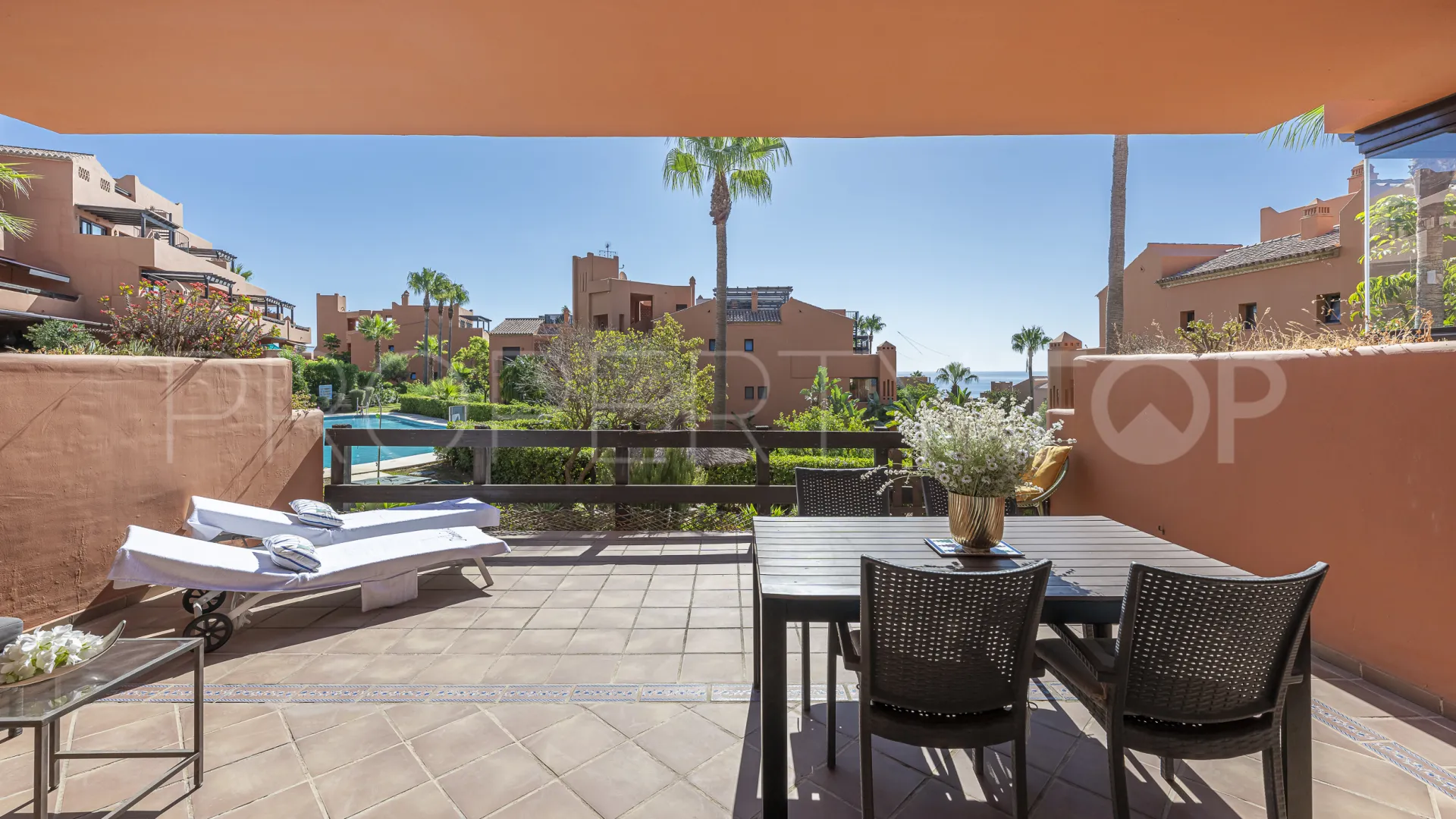 Se vende apartamento planta baja de 2 dormitorios en Buenas Noches