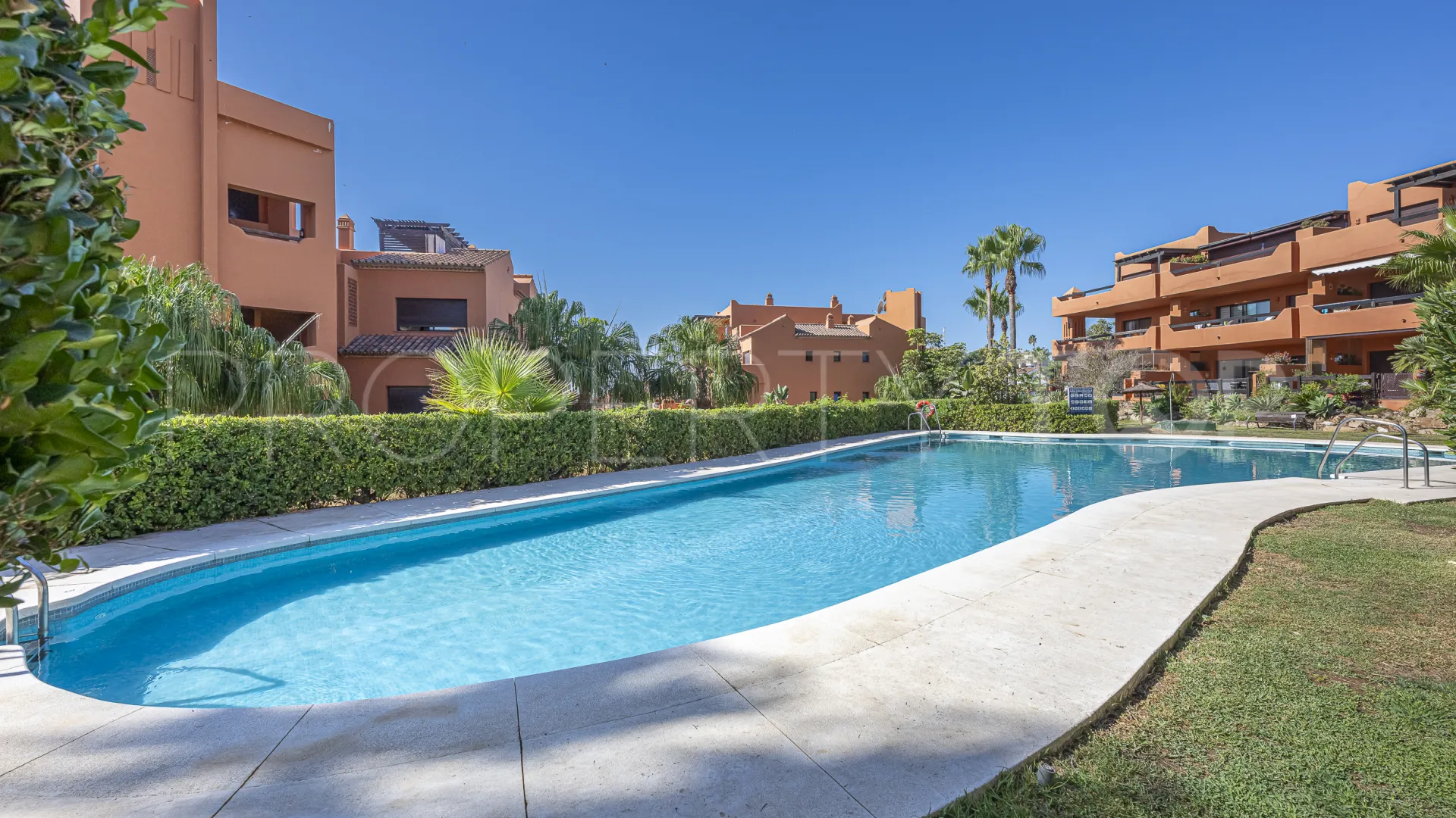 Se vende apartamento planta baja de 2 dormitorios en Buenas Noches
