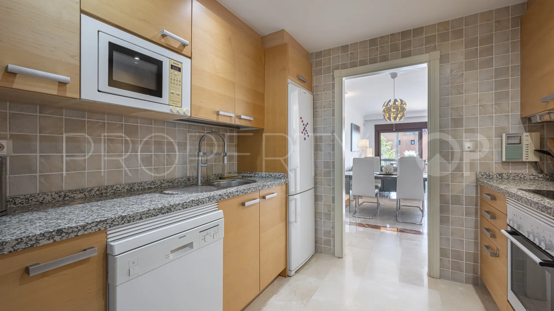 Se vende apartamento planta baja de 2 dormitorios en Buenas Noches