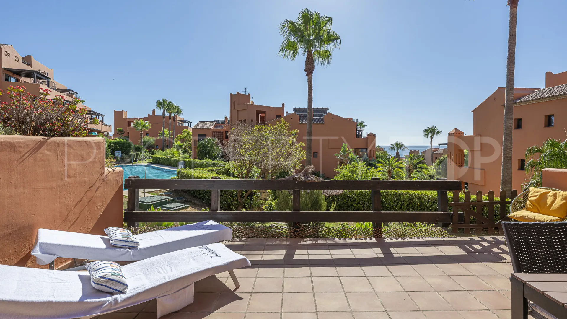 Se vende apartamento planta baja de 2 dormitorios en Buenas Noches