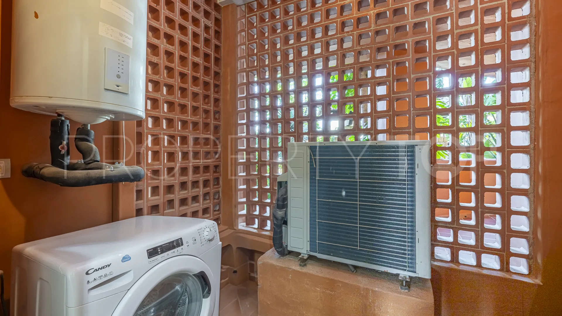Se vende apartamento planta baja de 2 dormitorios en Buenas Noches