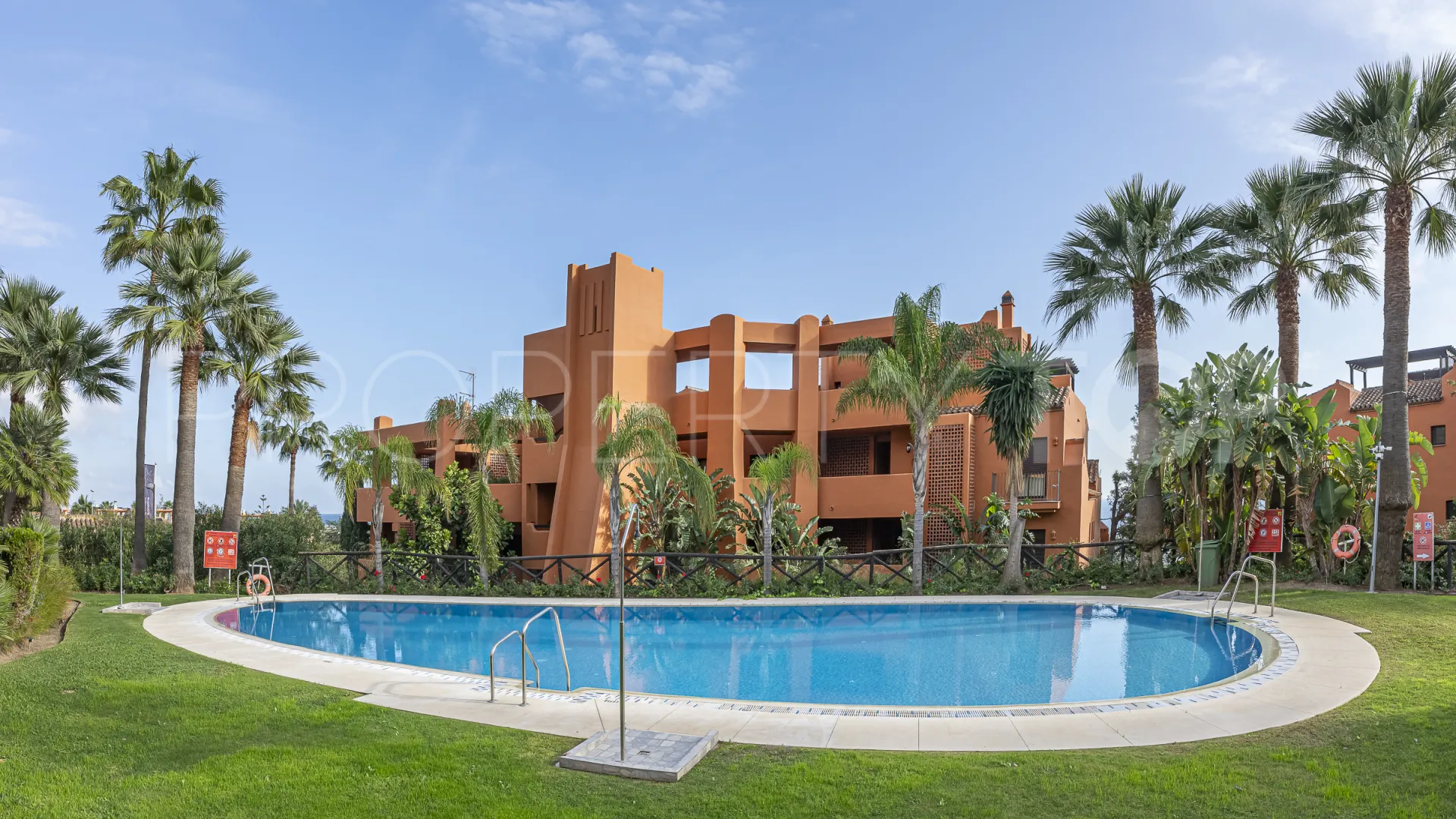 Se vende apartamento planta baja de 2 dormitorios en Buenas Noches