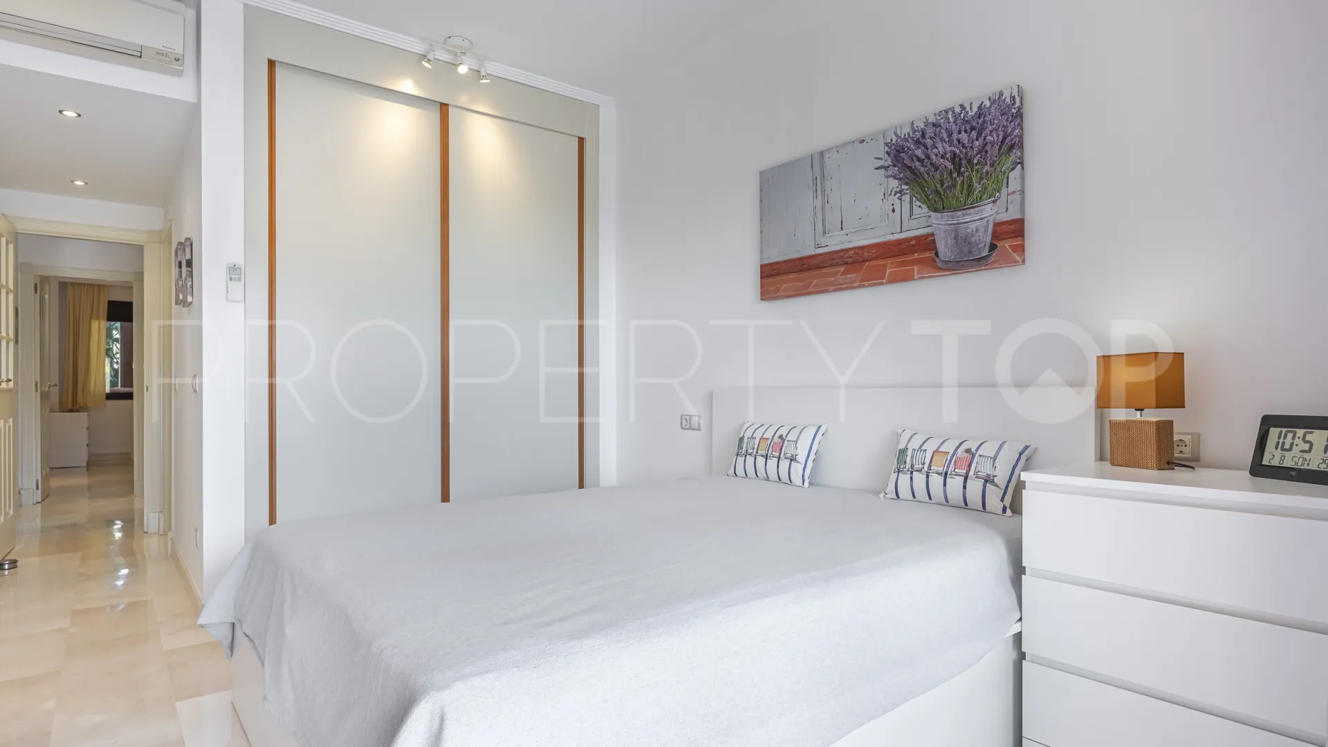Se vende apartamento planta baja de 2 dormitorios en Buenas Noches