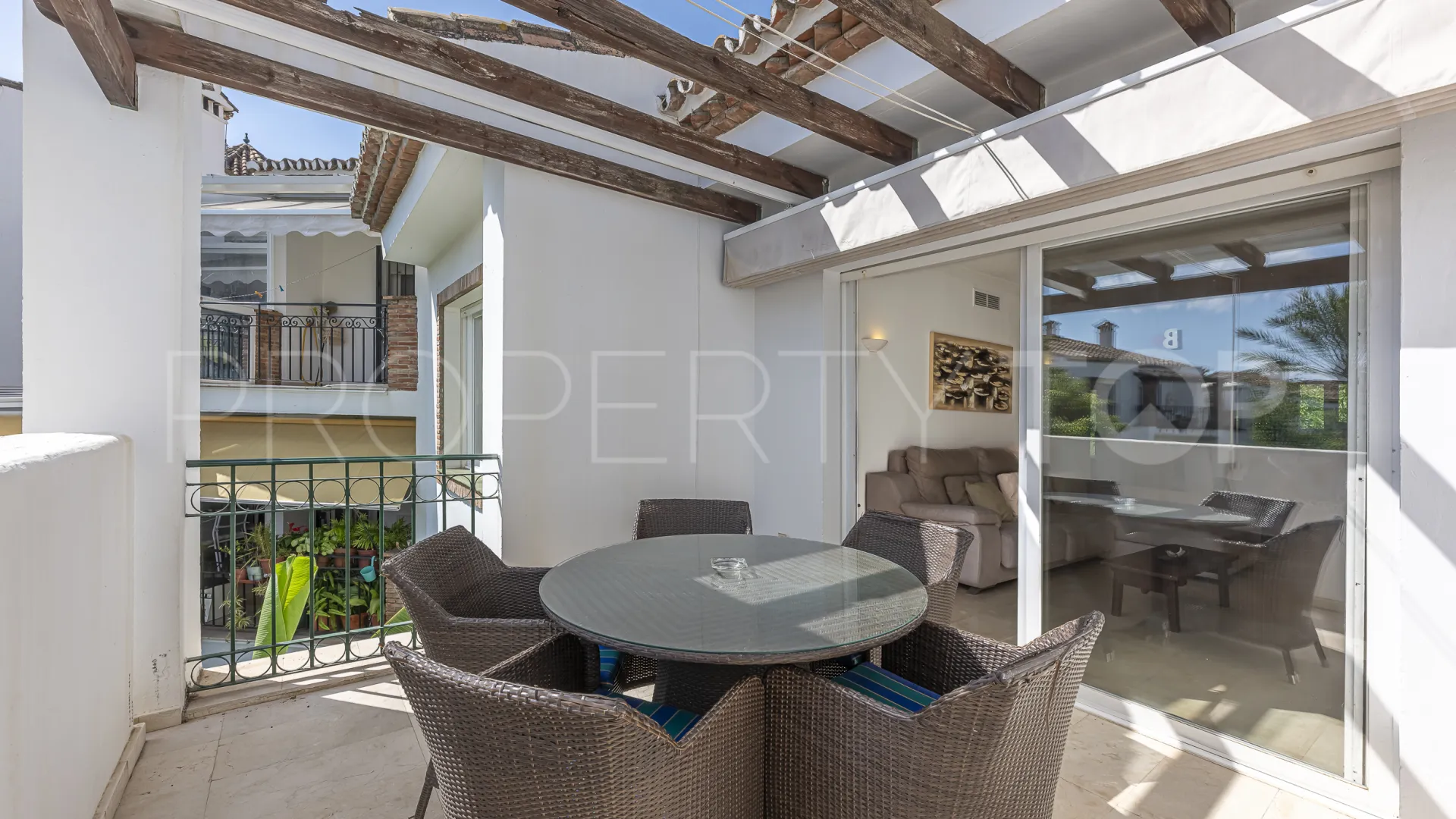 Ático en venta de 3 dormitorios en Estepona