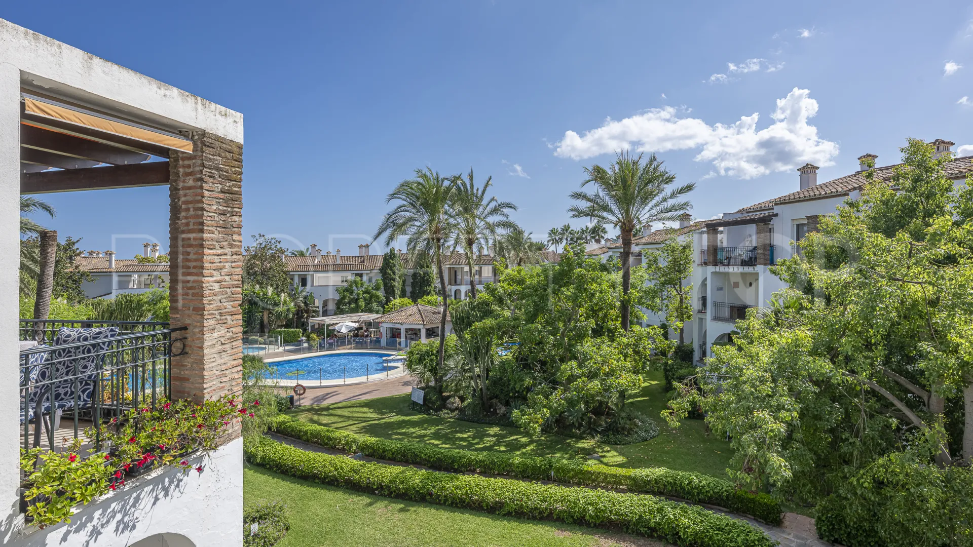Ático en venta de 3 dormitorios en Estepona