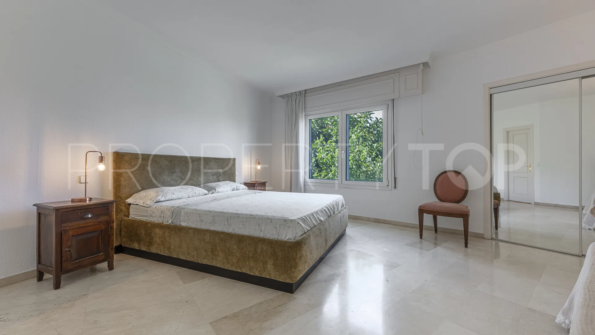 Ático en venta de 3 dormitorios en Estepona