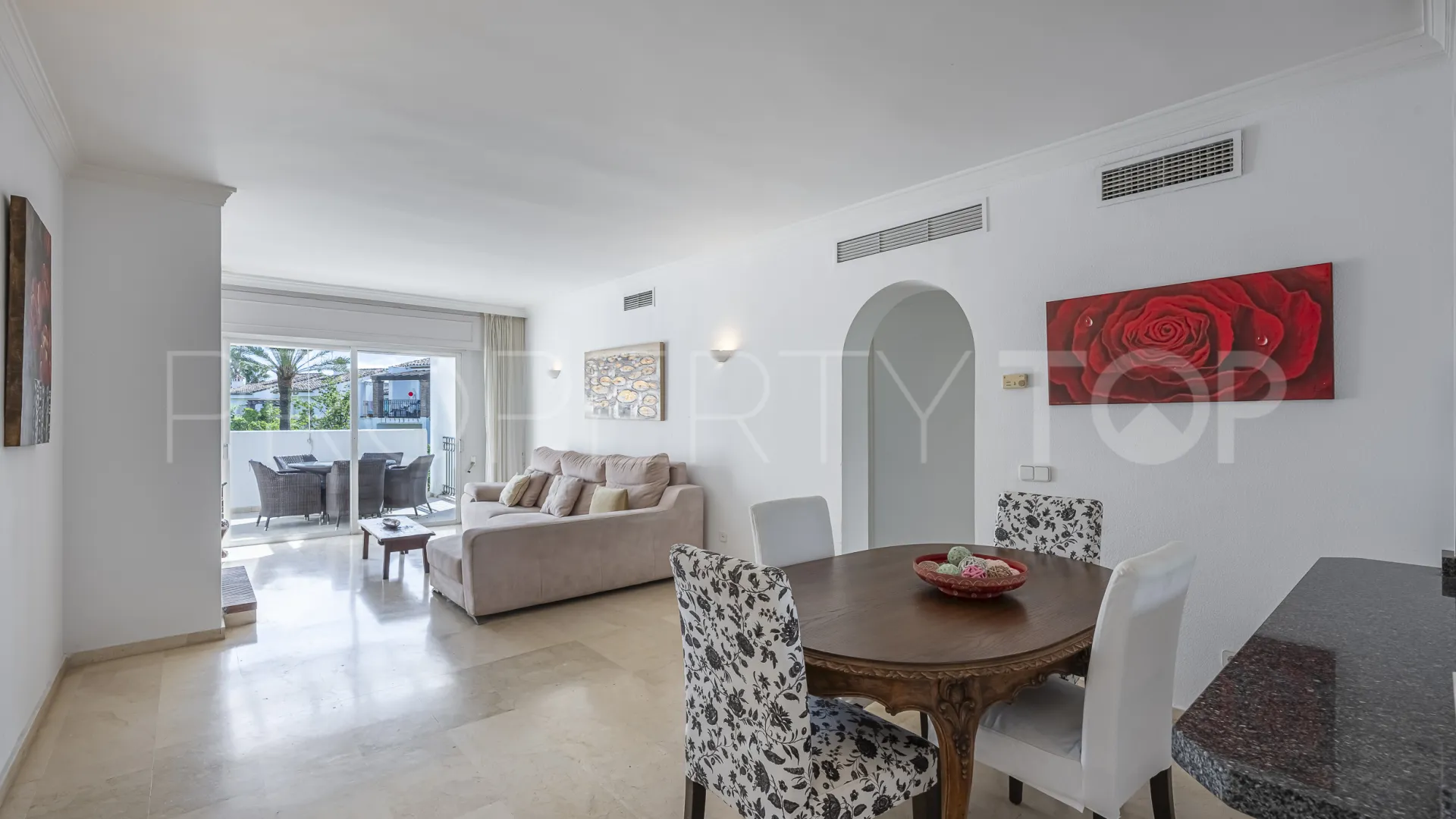 Ático en venta de 3 dormitorios en Estepona