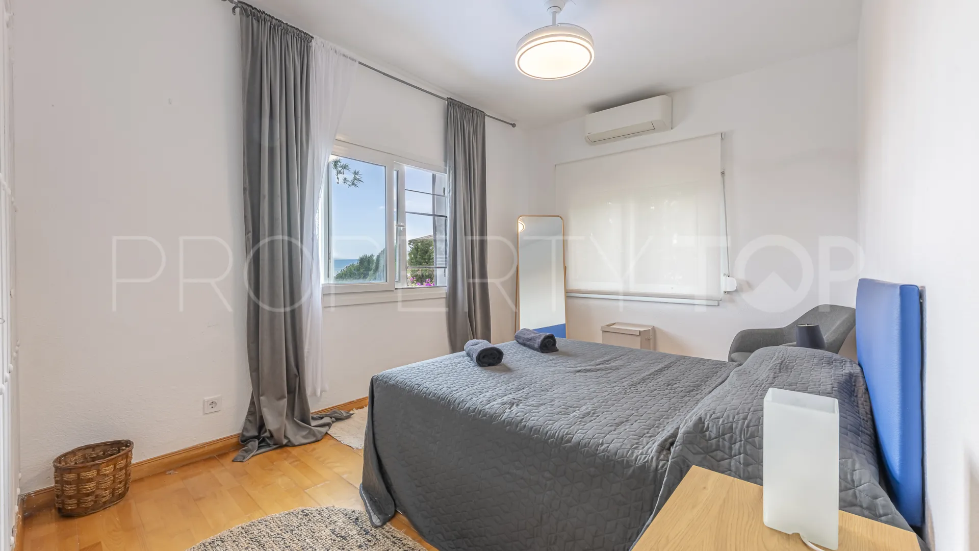 Se vende casa en Buenas Noches con 3 dormitorios