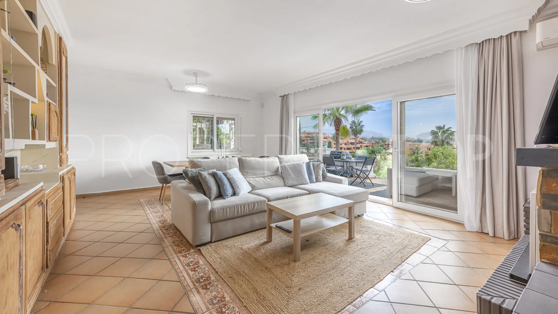 Se vende casa en Buenas Noches con 3 dormitorios