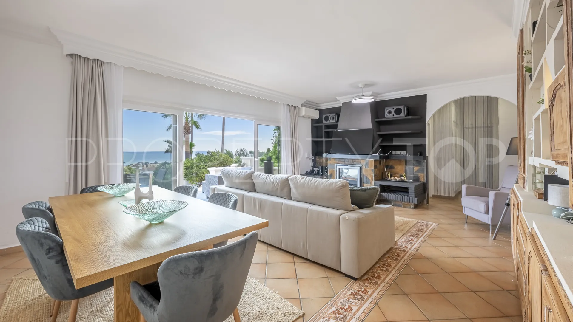 Se vende casa en Buenas Noches con 3 dormitorios