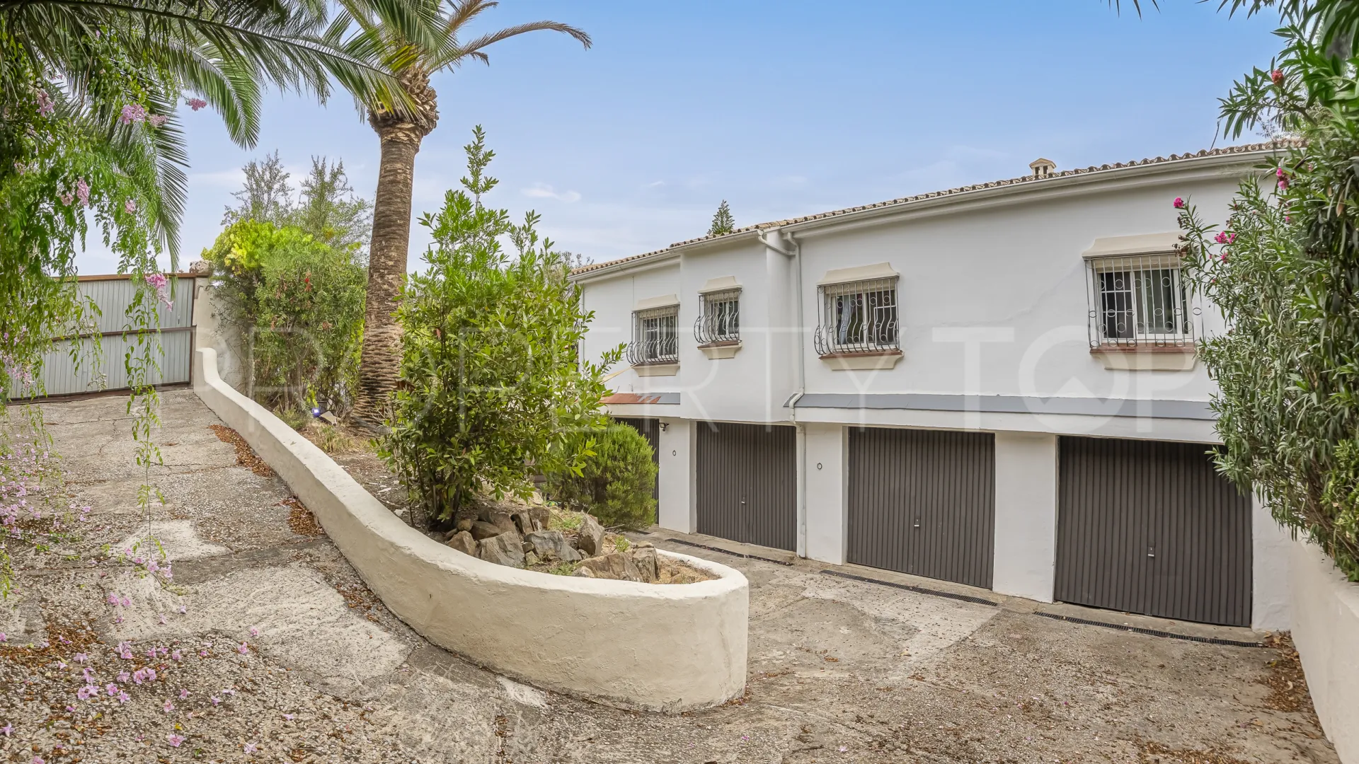 Se vende casa en Buenas Noches con 3 dormitorios