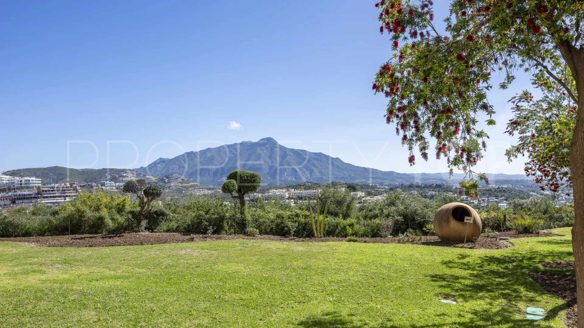 Apartment with 2 bedrooms for sale in Marbella