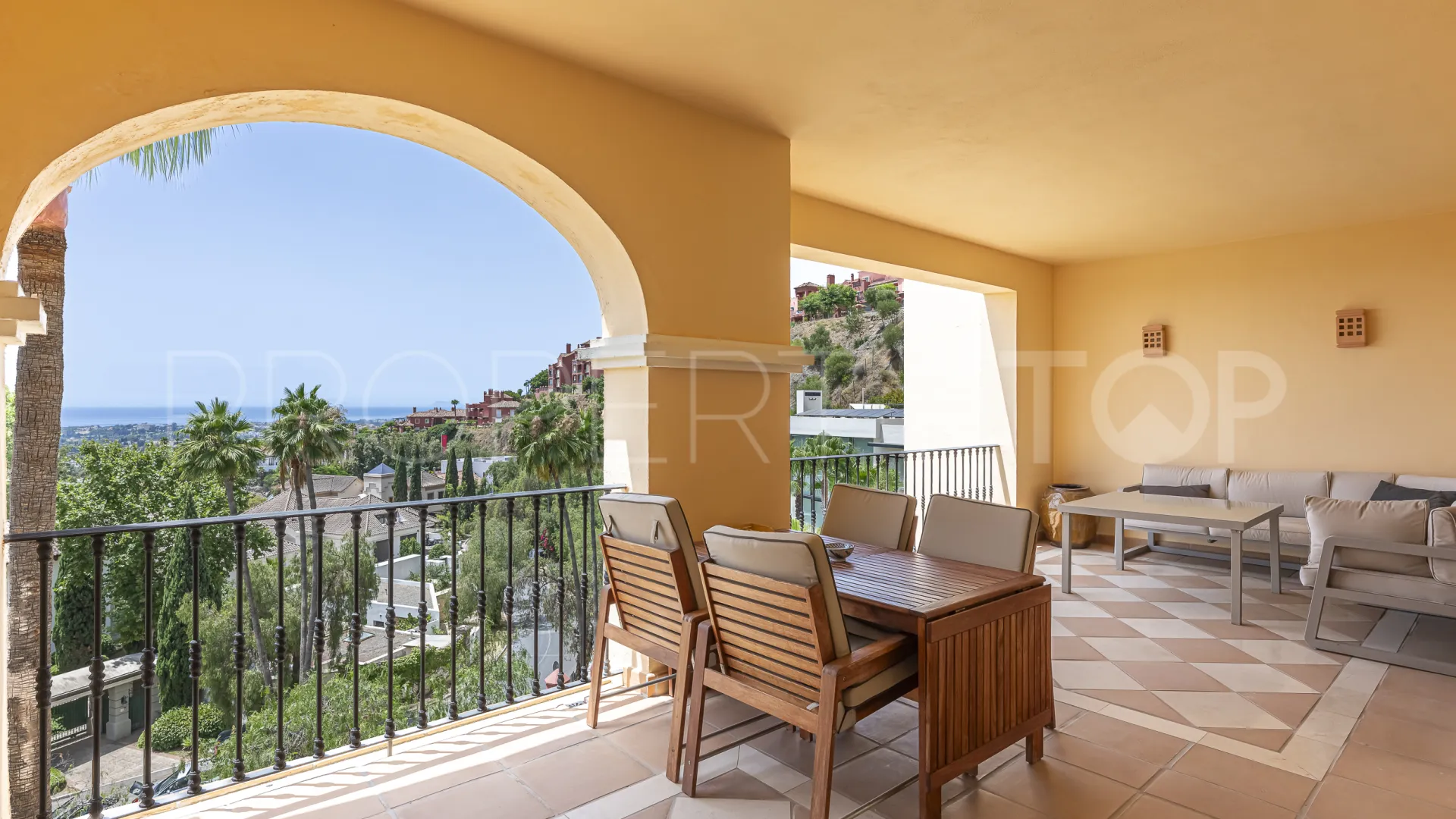 Apartment with 2 bedrooms for sale in Marbella