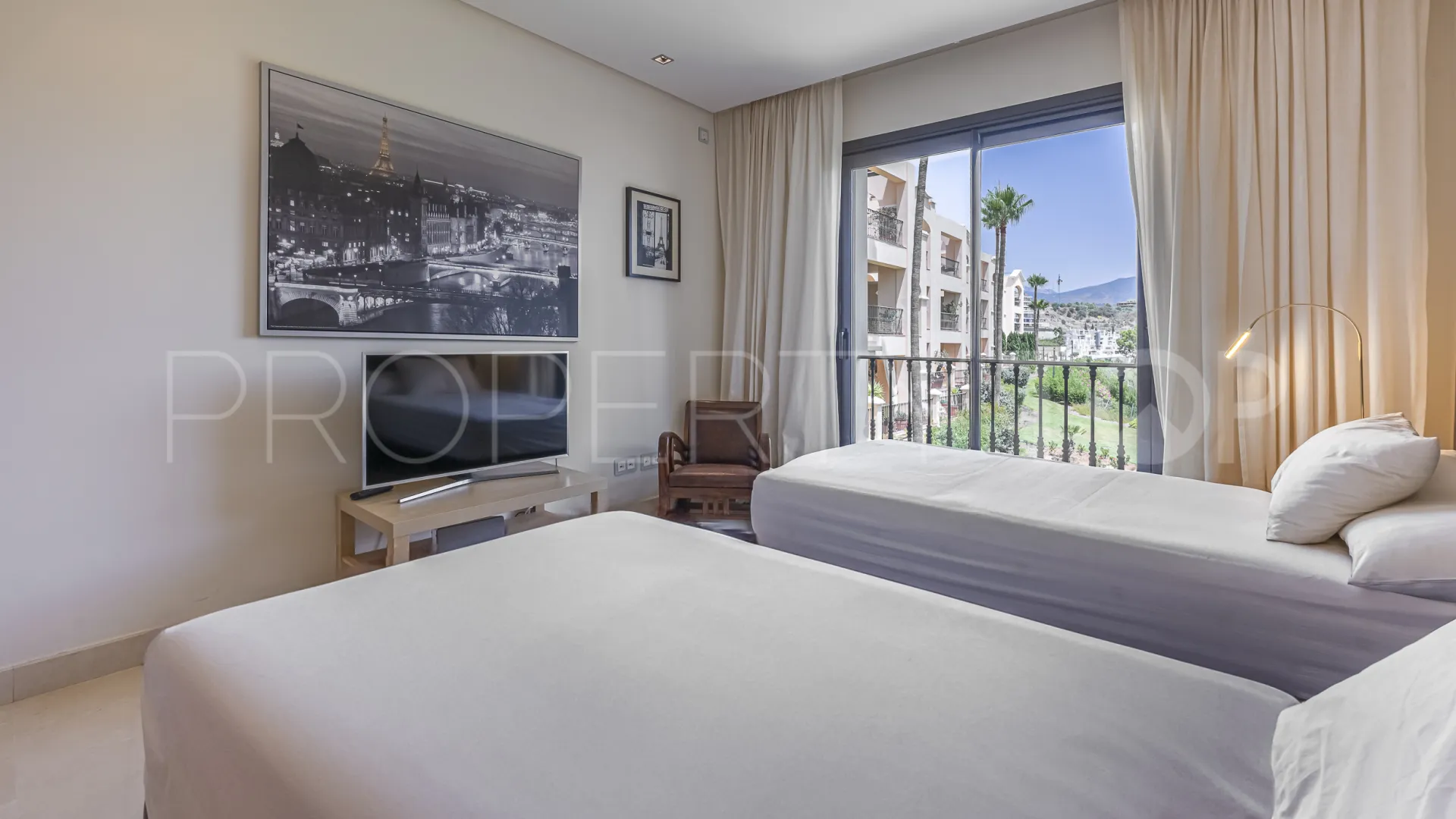 Apartment with 2 bedrooms for sale in Marbella