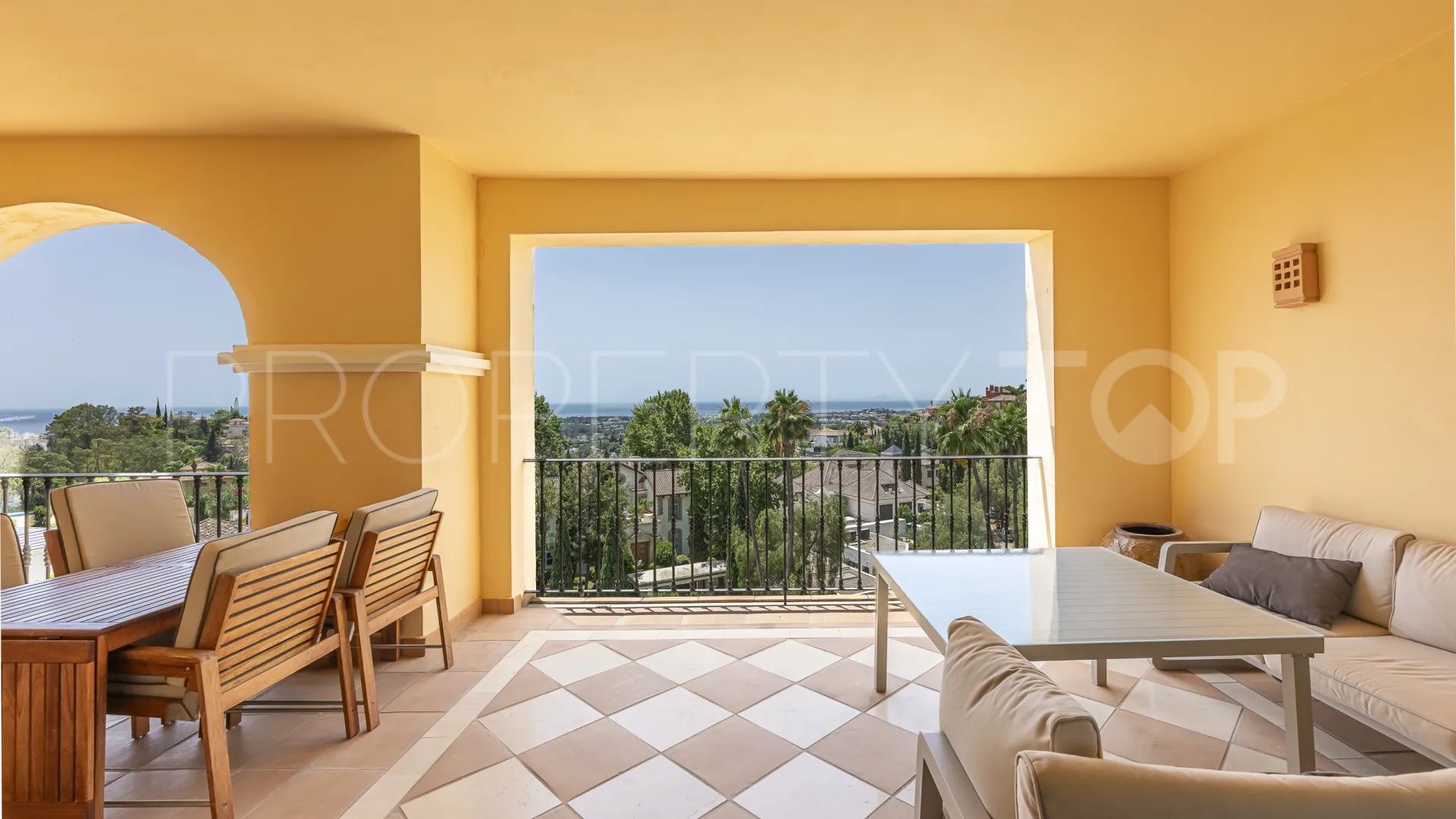 Apartment with 2 bedrooms for sale in Marbella