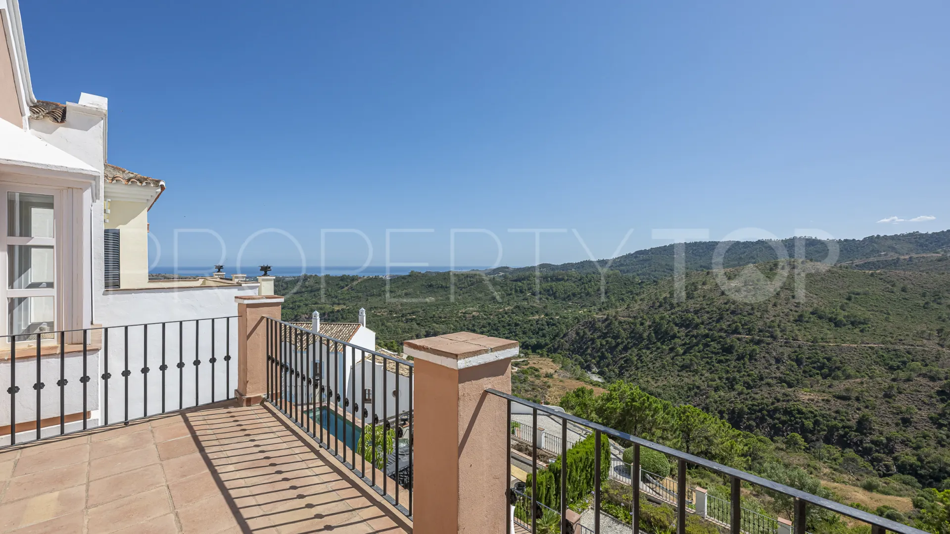 4 bedrooms Monte Mayor town house for sale