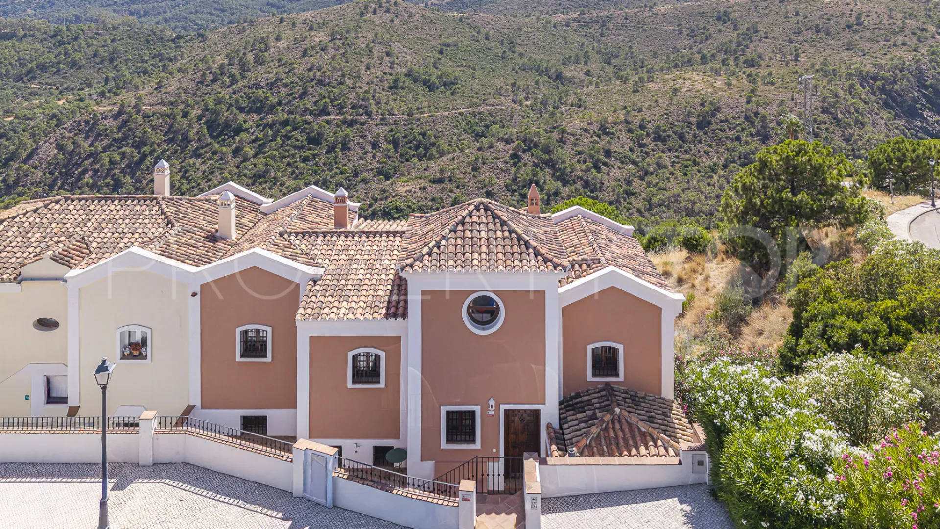 4 bedrooms Monte Mayor town house for sale