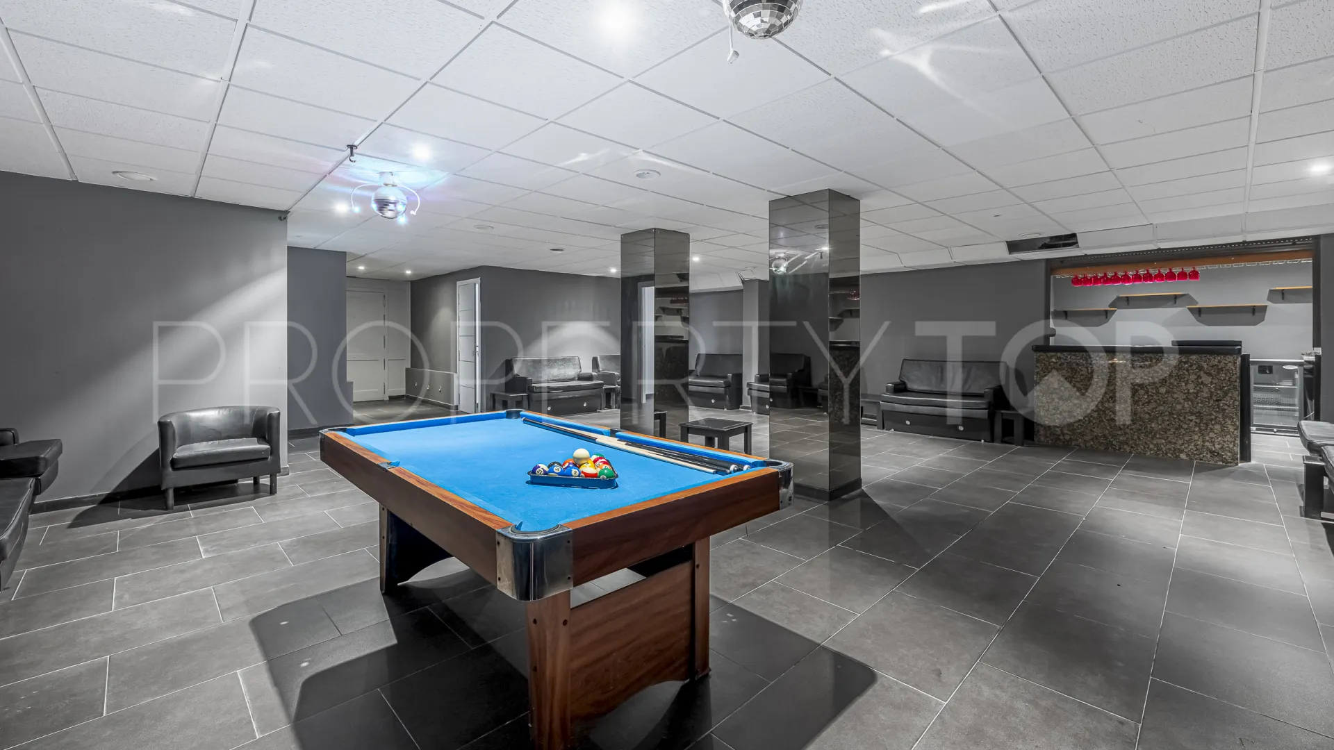 6 bedrooms Aloha villa for sale