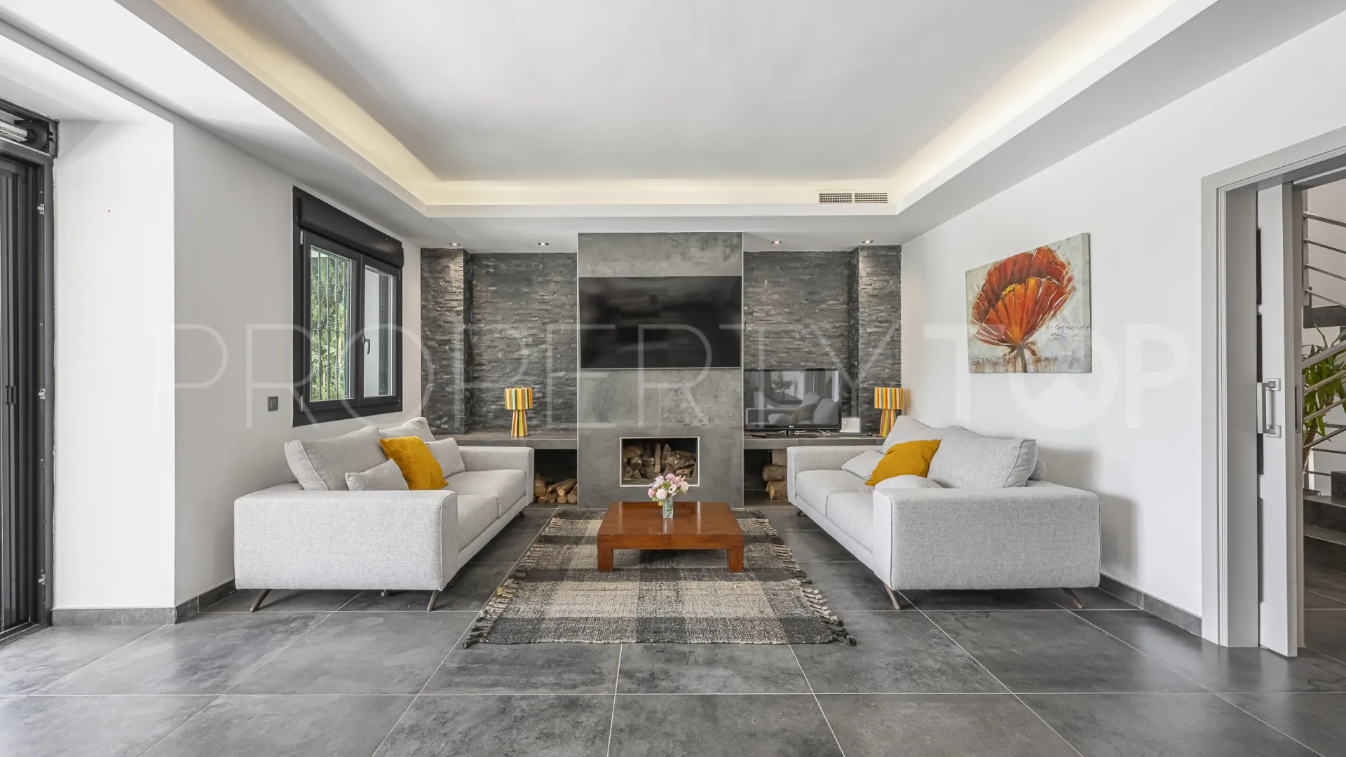 6 bedrooms Aloha villa for sale