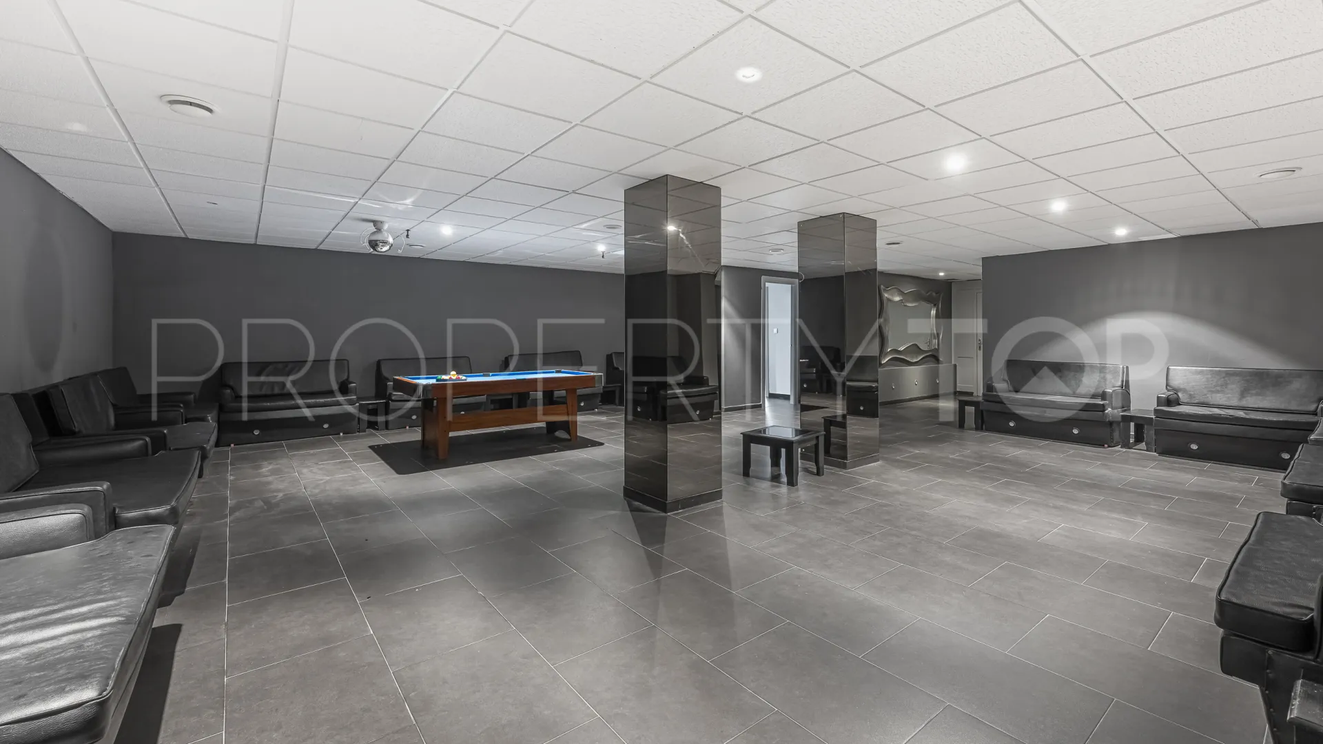 6 bedrooms Aloha villa for sale